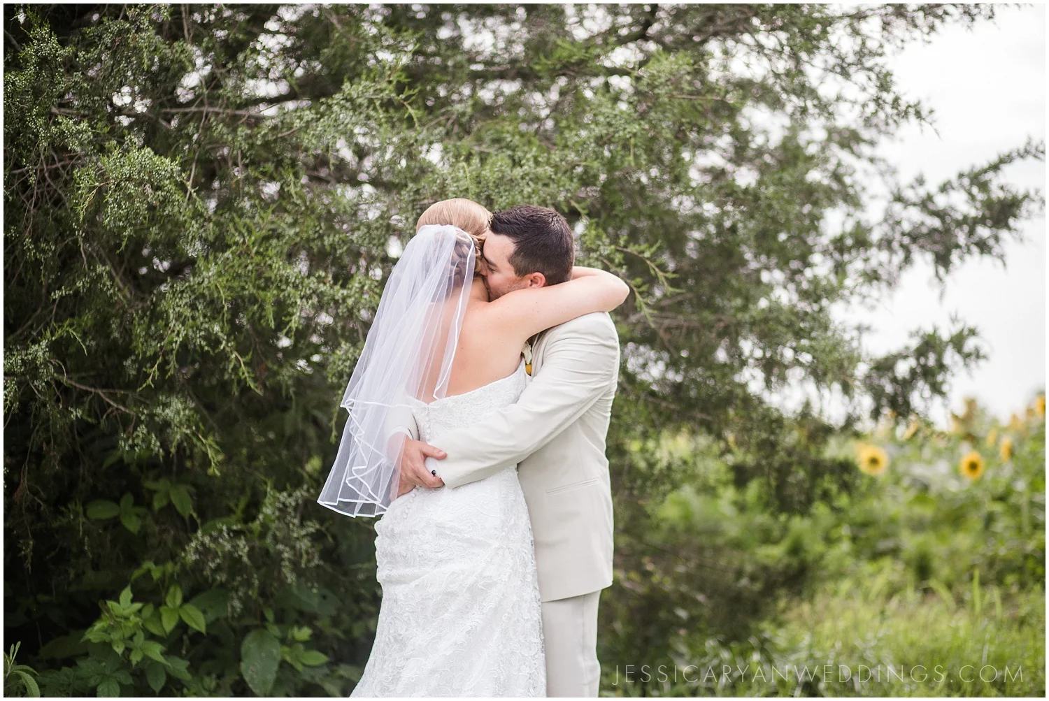 Louisville-Wedding-Photographer_0028.jpg