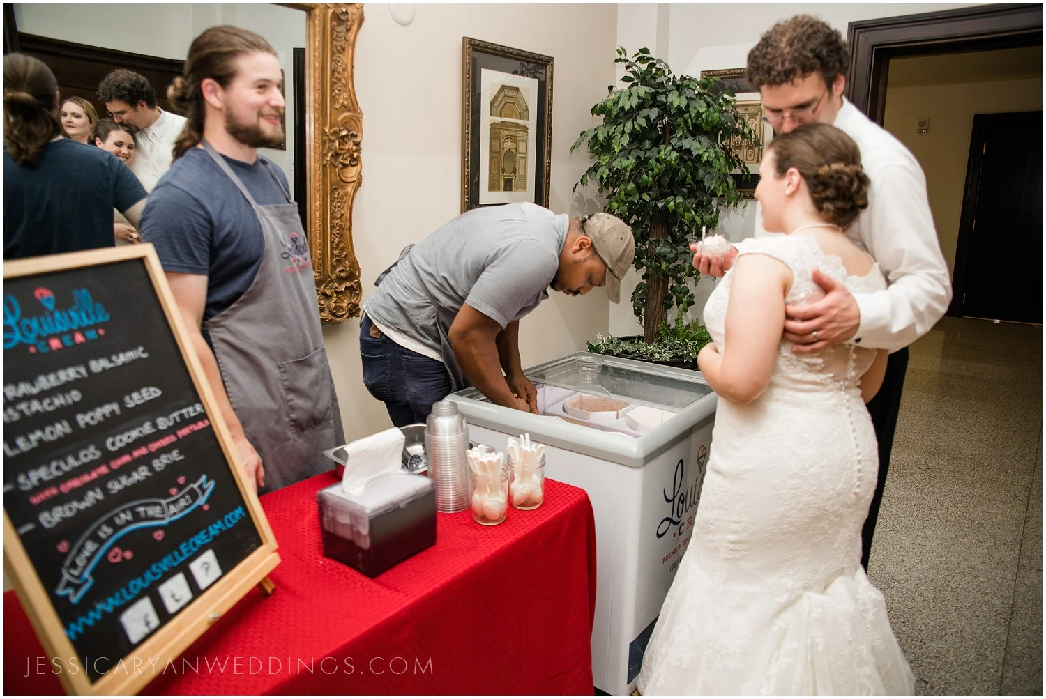 Louisville-Henry-Clay-Wedding_0186.jpg