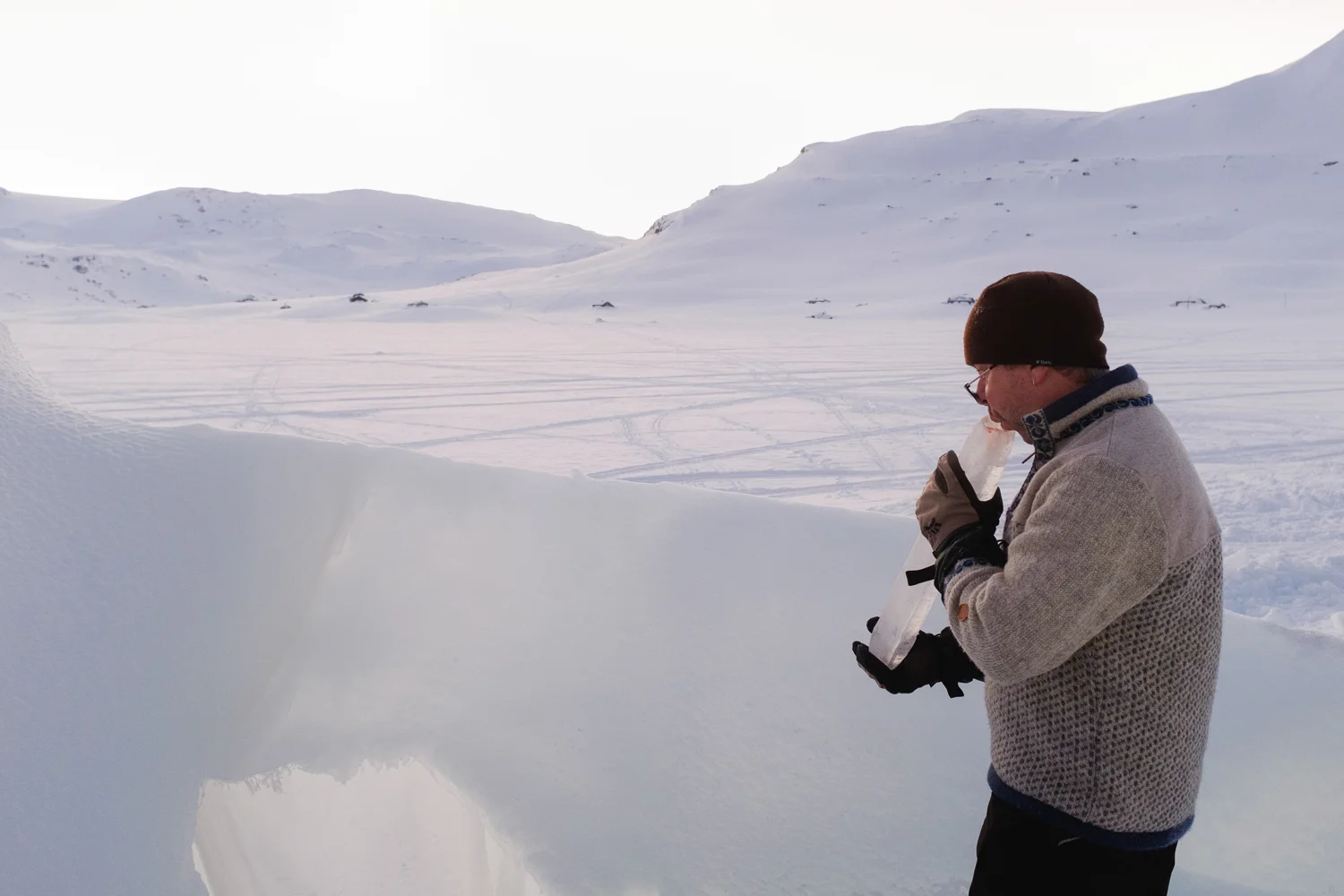 Musician Peter Paelinck warming up his breathing technique in -24ºc in 2018 ❄️