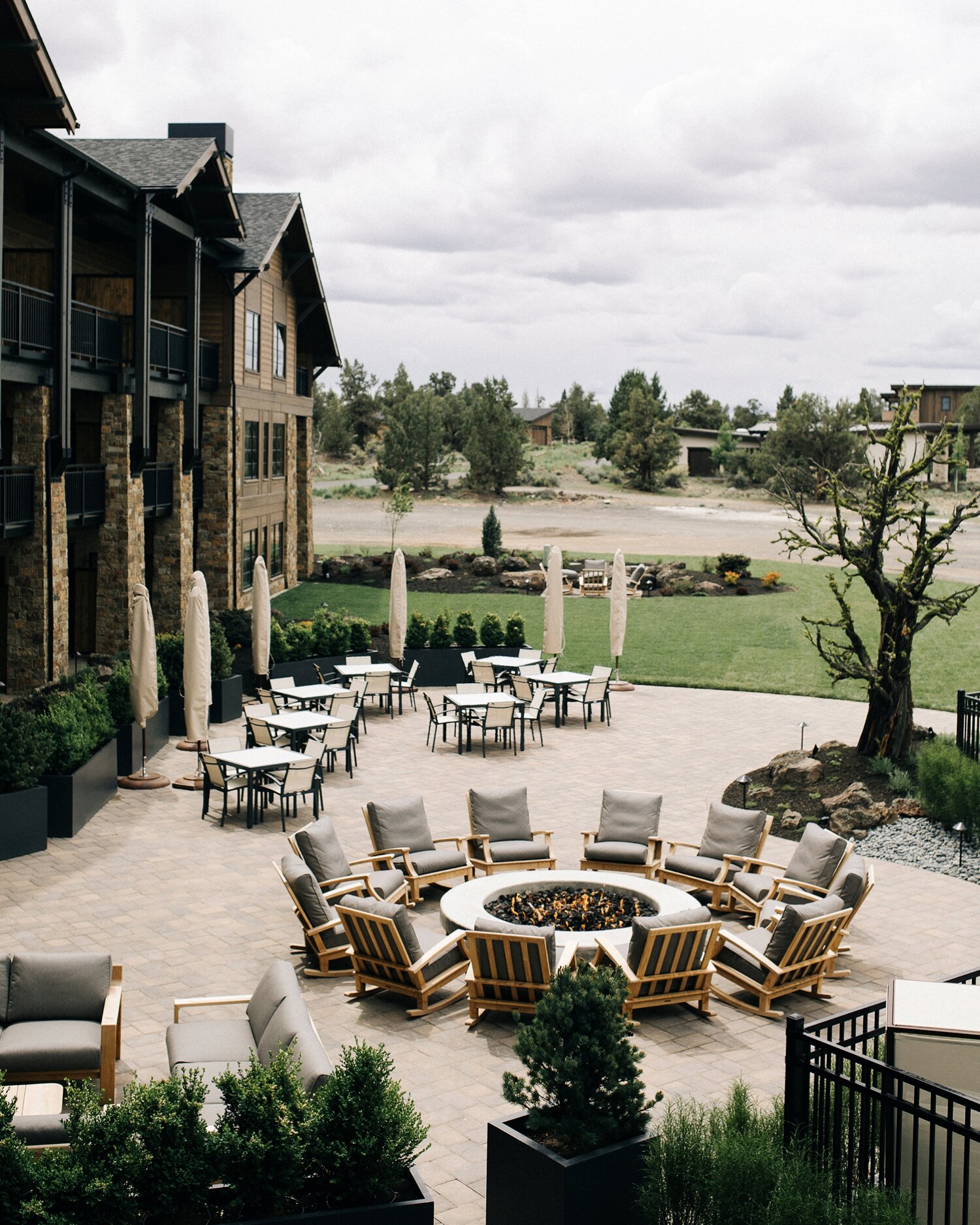 Pronghorn-resort-bend-oregon-wedding-photo-03_Blog.jpg