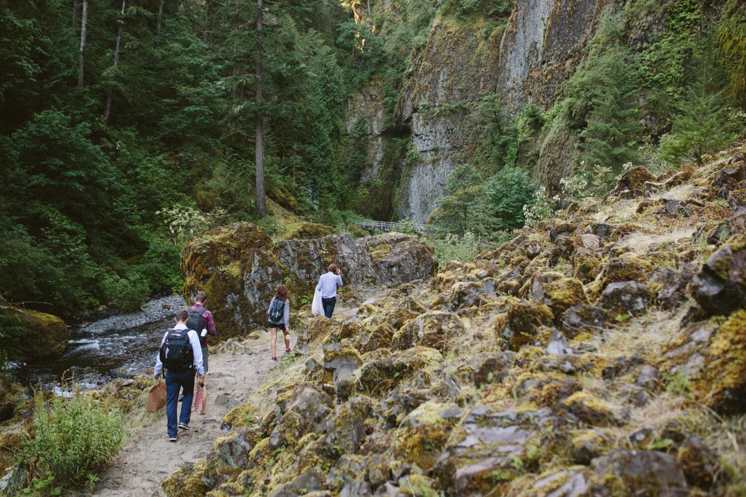 Wahclella_falls_oregon_intimate_elopement_wedding_photo_09.JPG