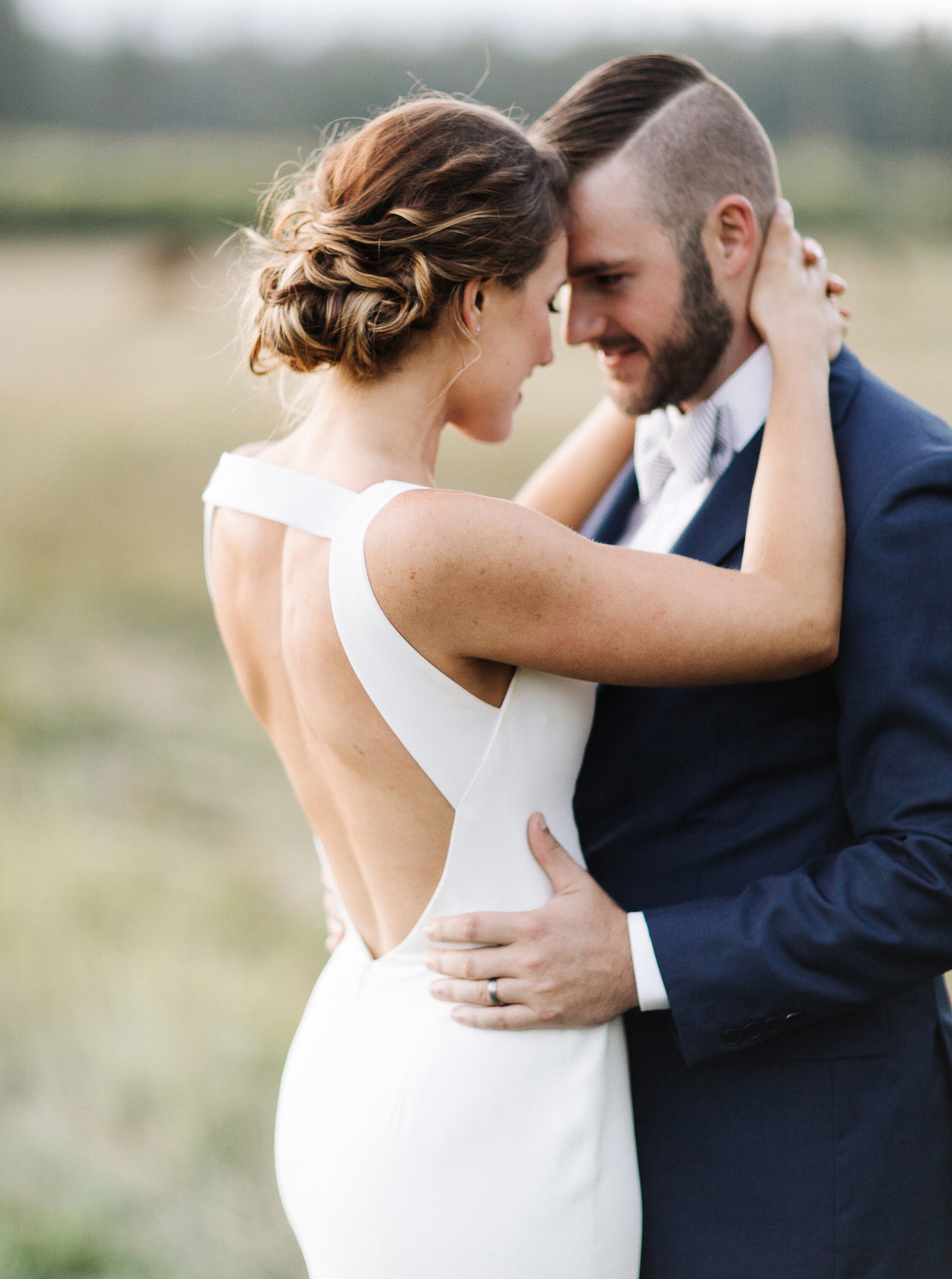 couple_house_on_metolius_camp_sherman_oregon_wedding_photo.jpg