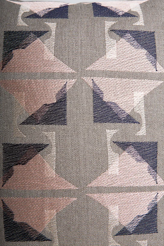 FAYCE_Diamond-pillow_closeup.jpg