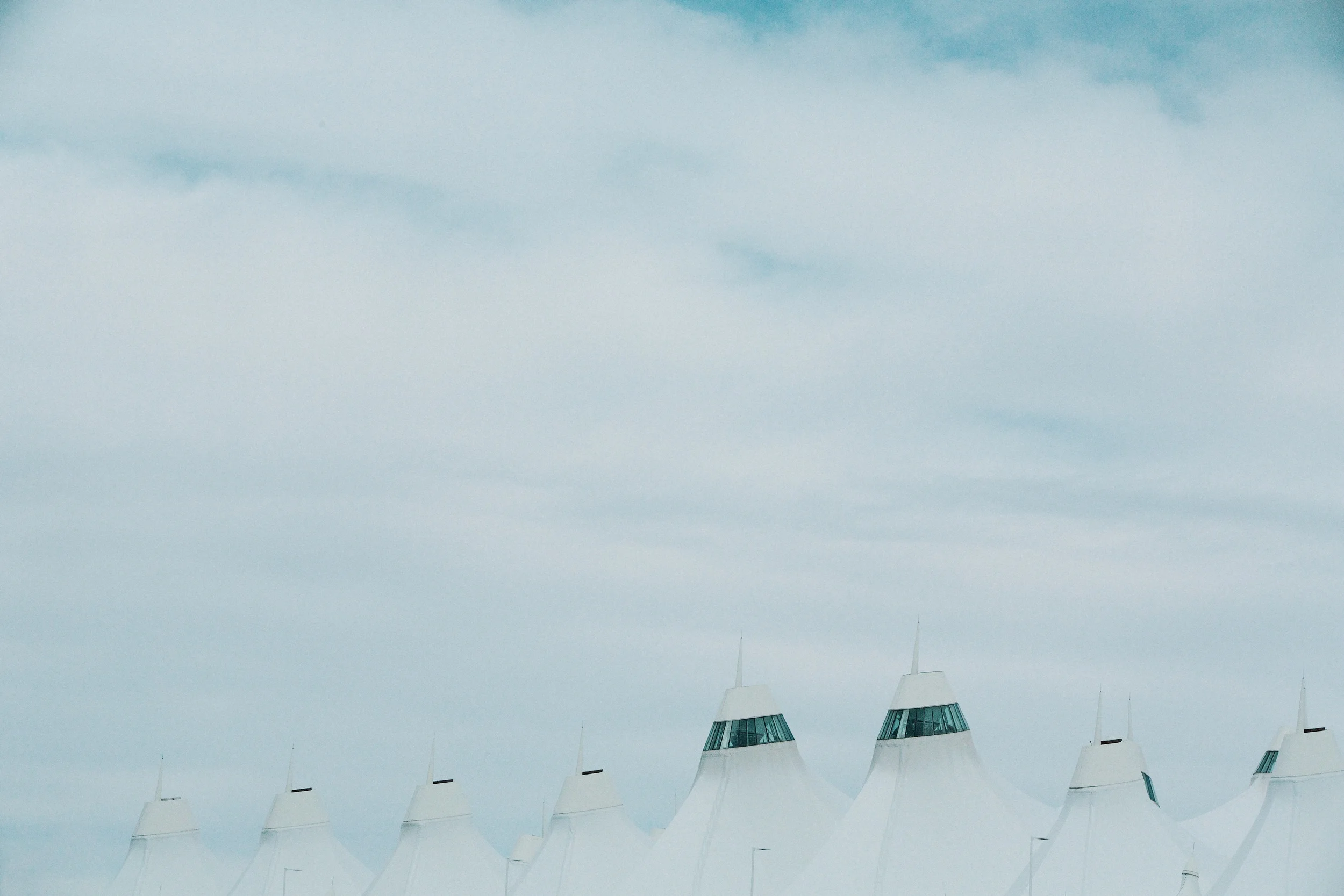  Denver International Airport 