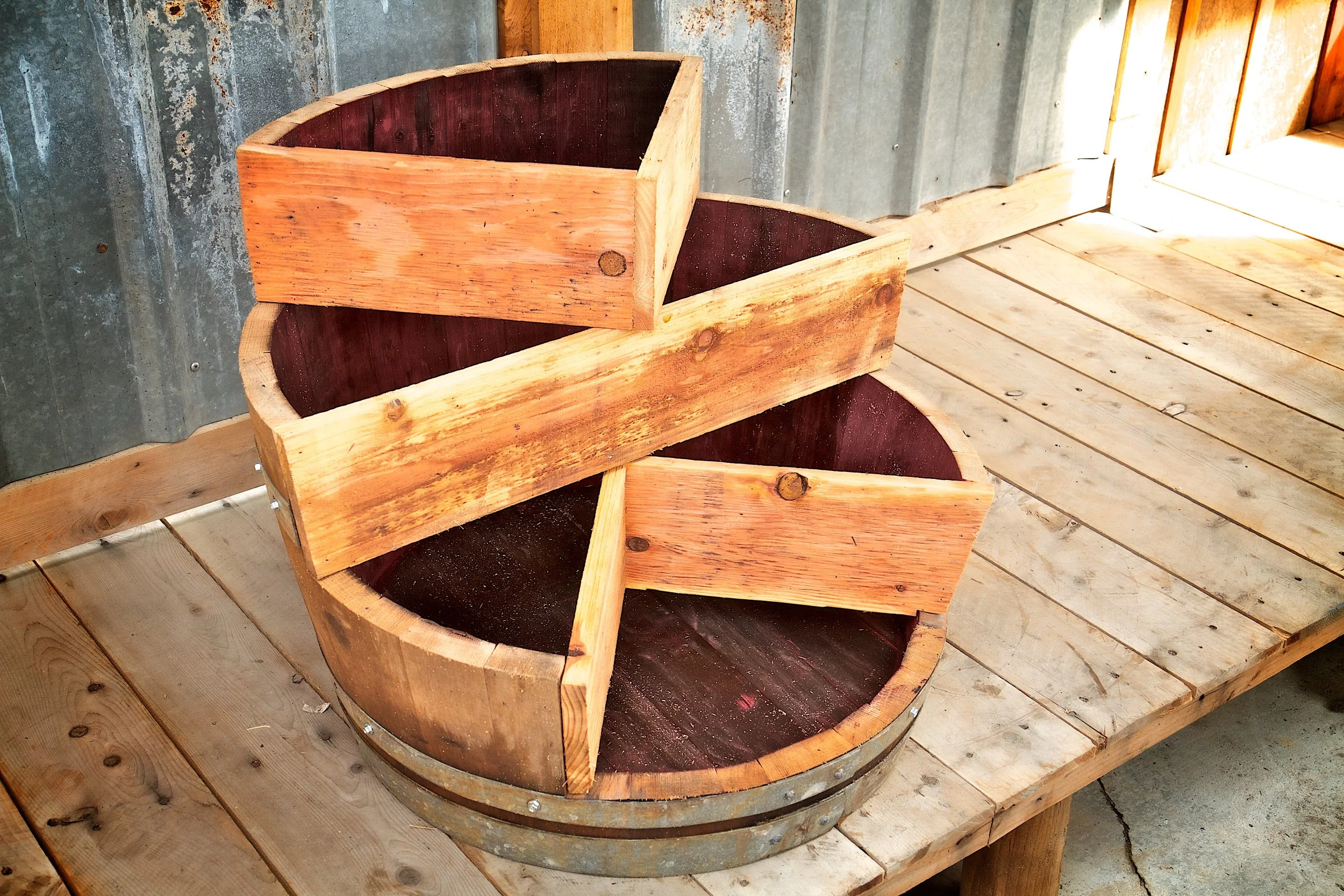 Peaking four tier planter (1).jpg