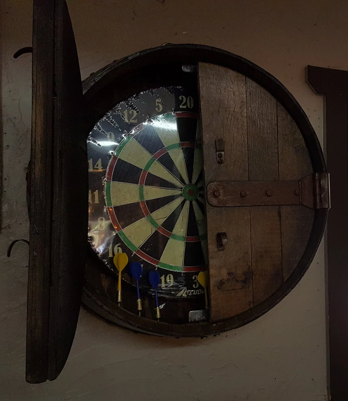 Winners Circle Dart Board Cabinet King Barrel