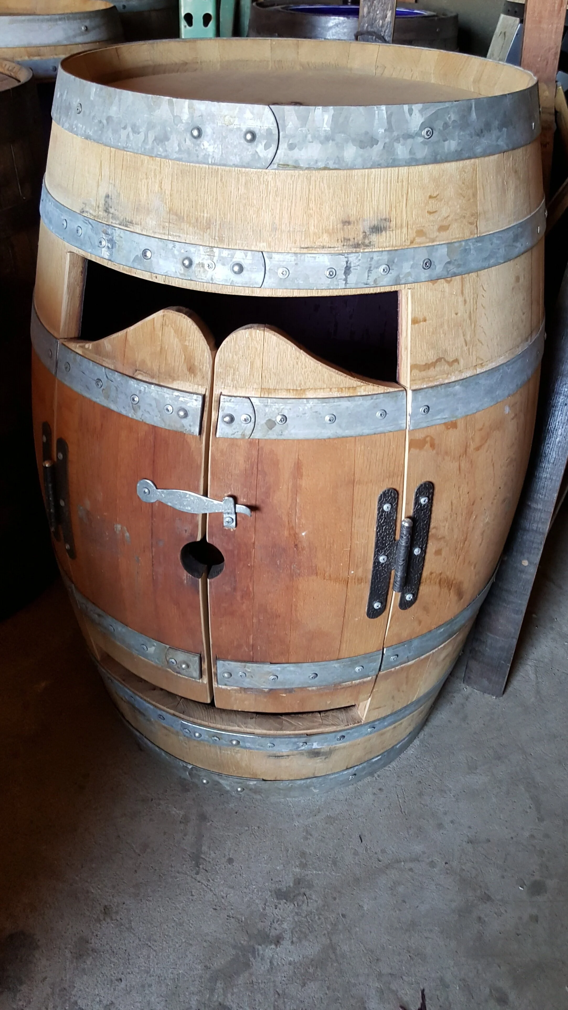 Oak Barrel Pool Stick Holder Cabinet King Barrel