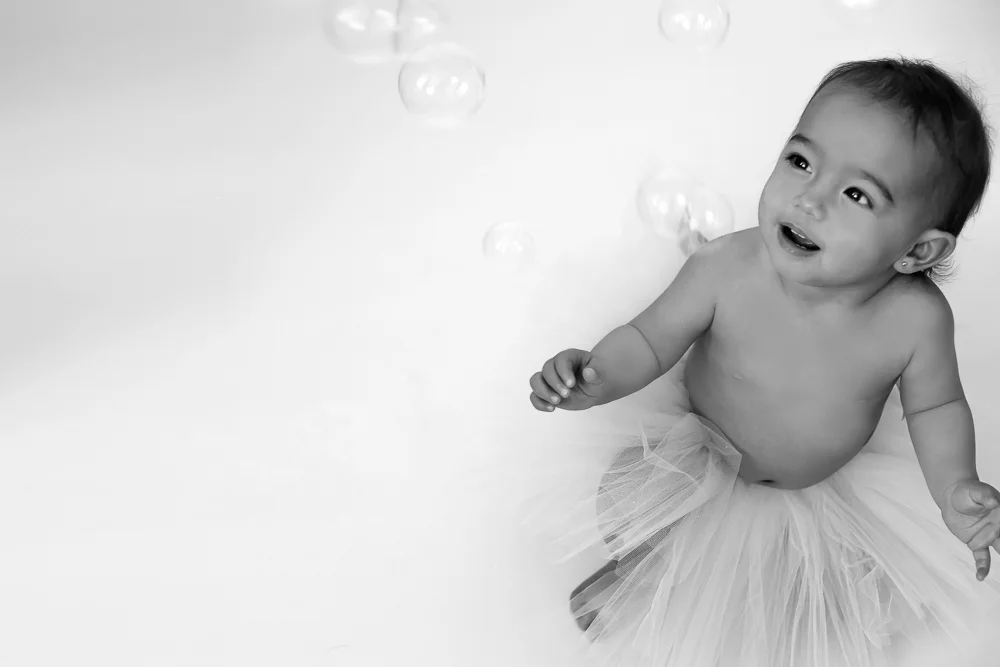 Marshe_Meelah_B&W (17 of 29).jpg