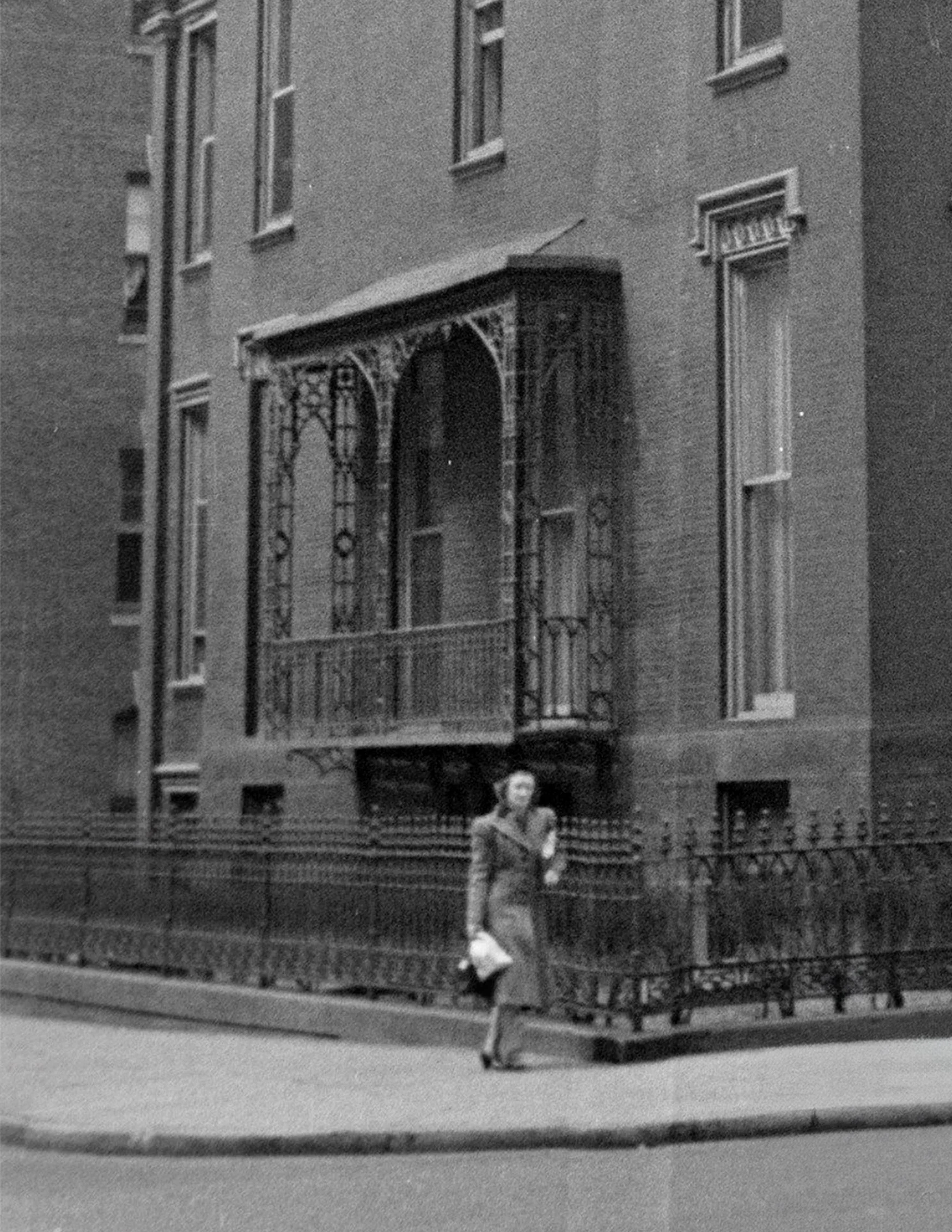 34 Pierrepont Street Brooklyn 02 edit crop 2.jpg