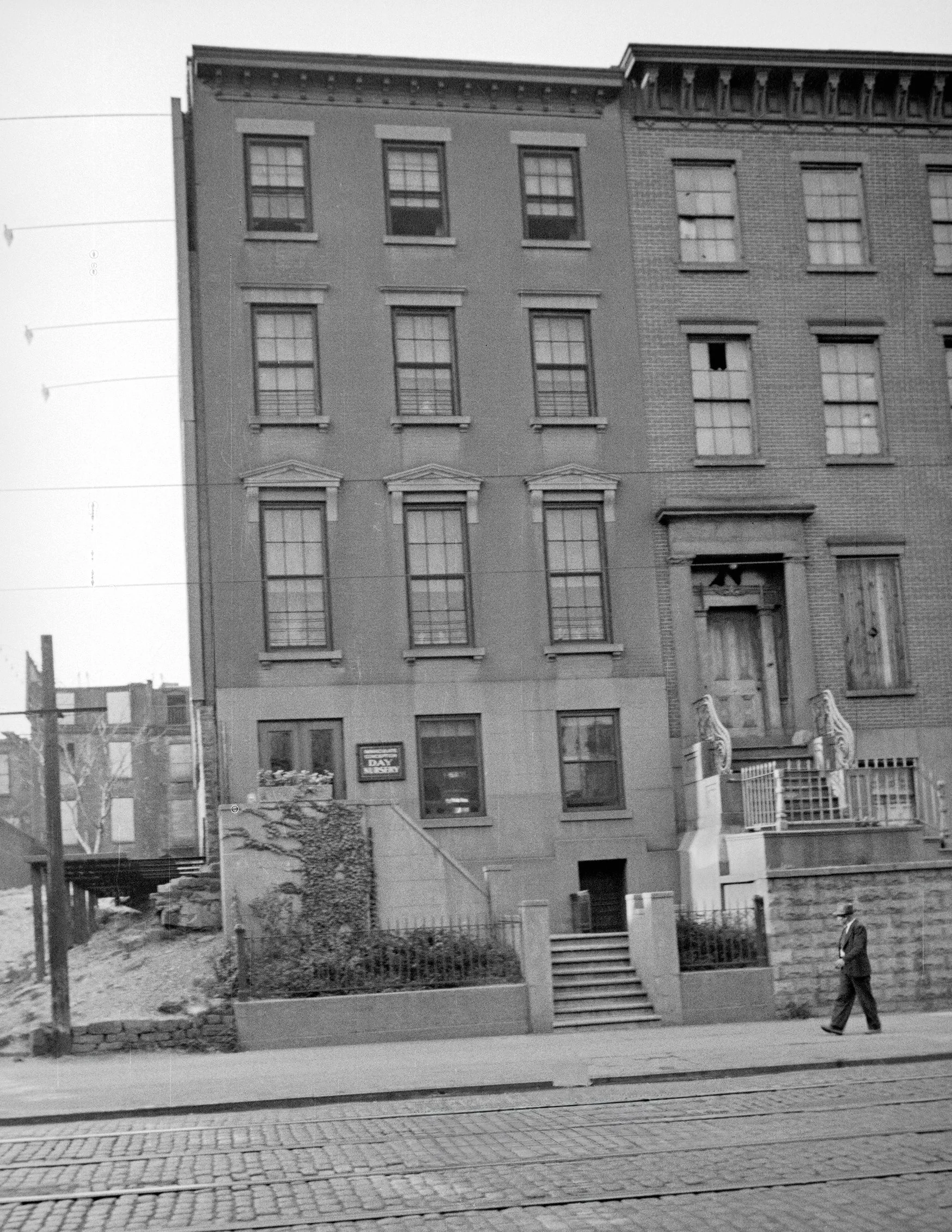 117 Sands Street Brooklyn 01 edit crop.jpg