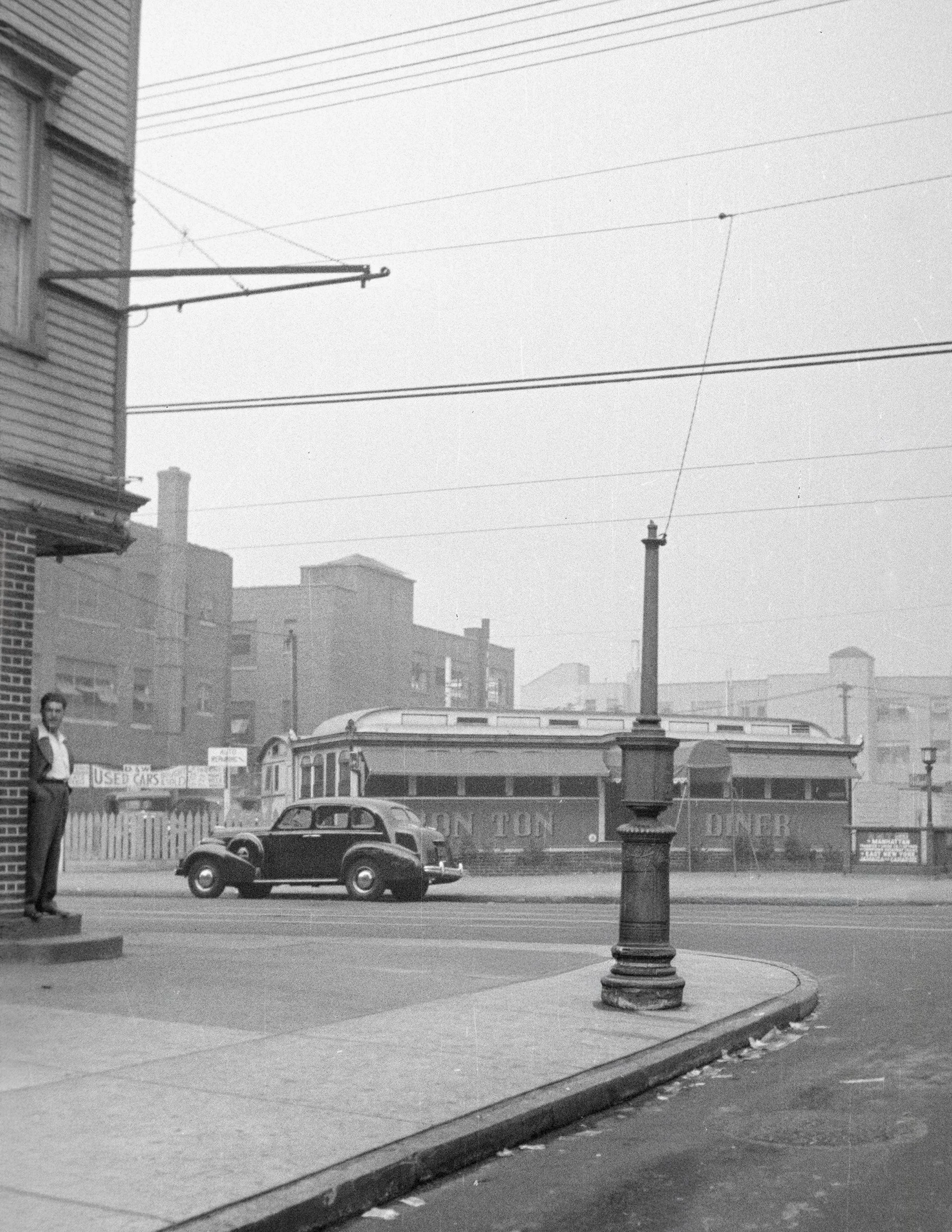 1611 DeKalb Avenue Brooklyn 01 edit crop.jpg