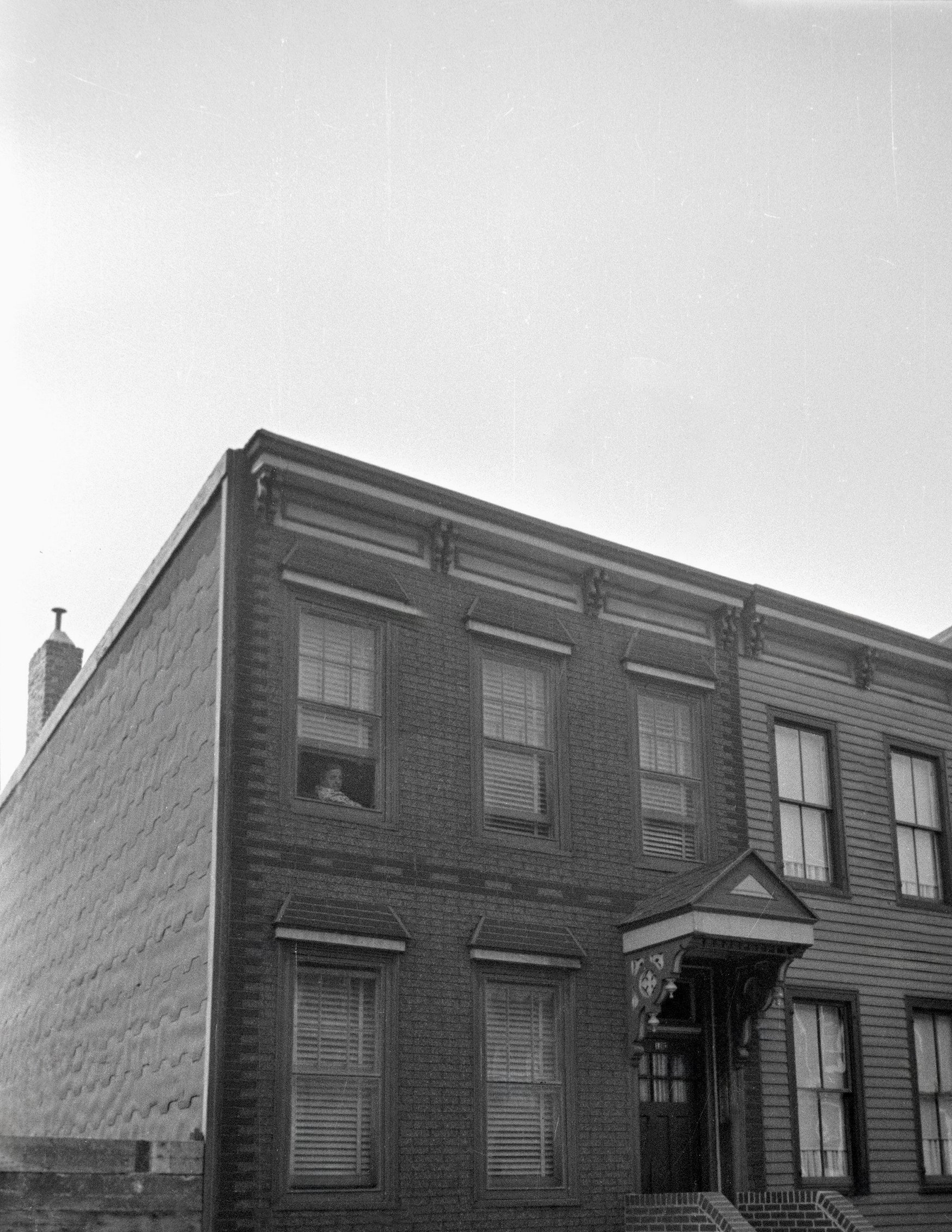 190 Devoe Street Brooklyn 01 crop.jpg