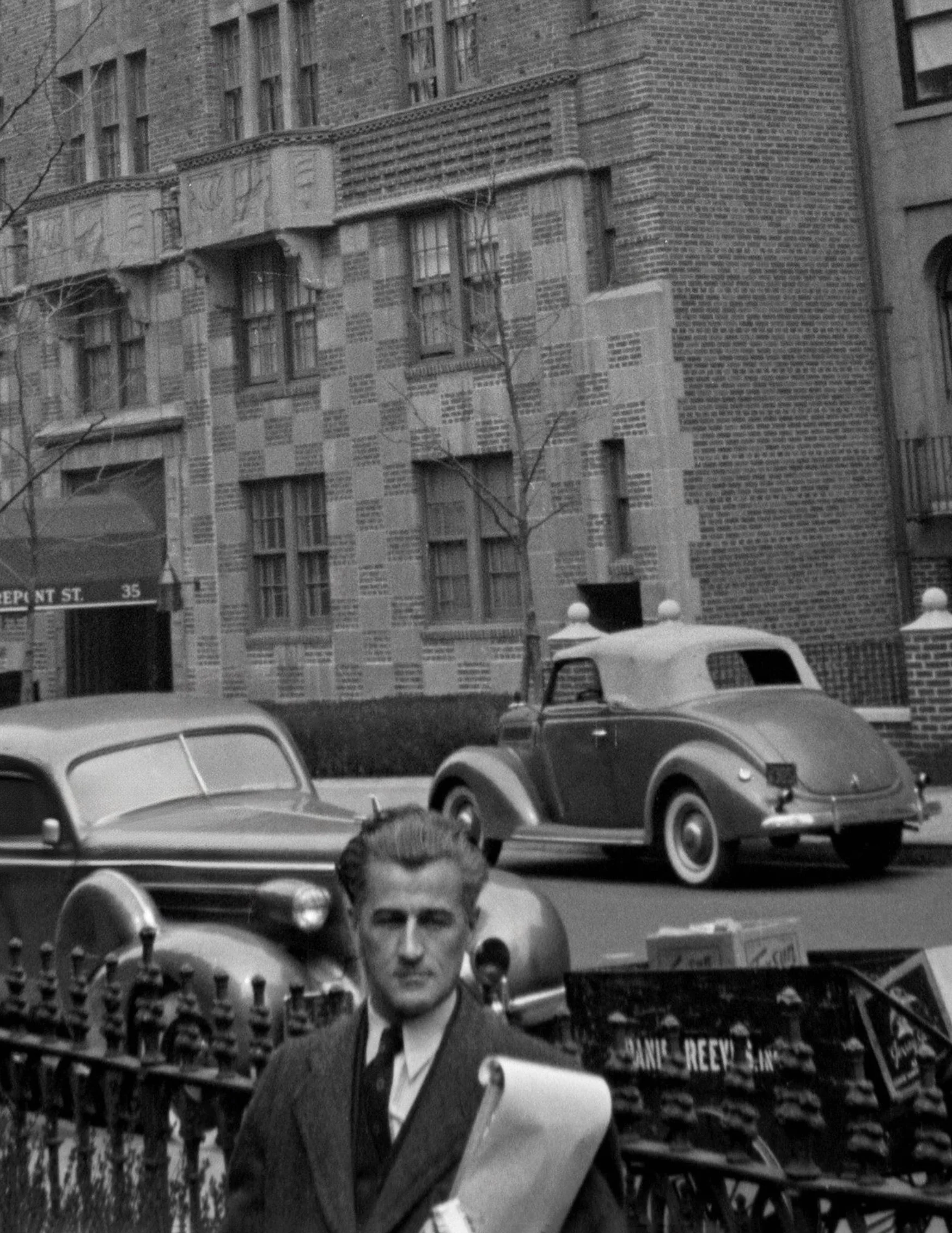 35 Pierrepont Street Brooklyn 02 edit crop.jpg