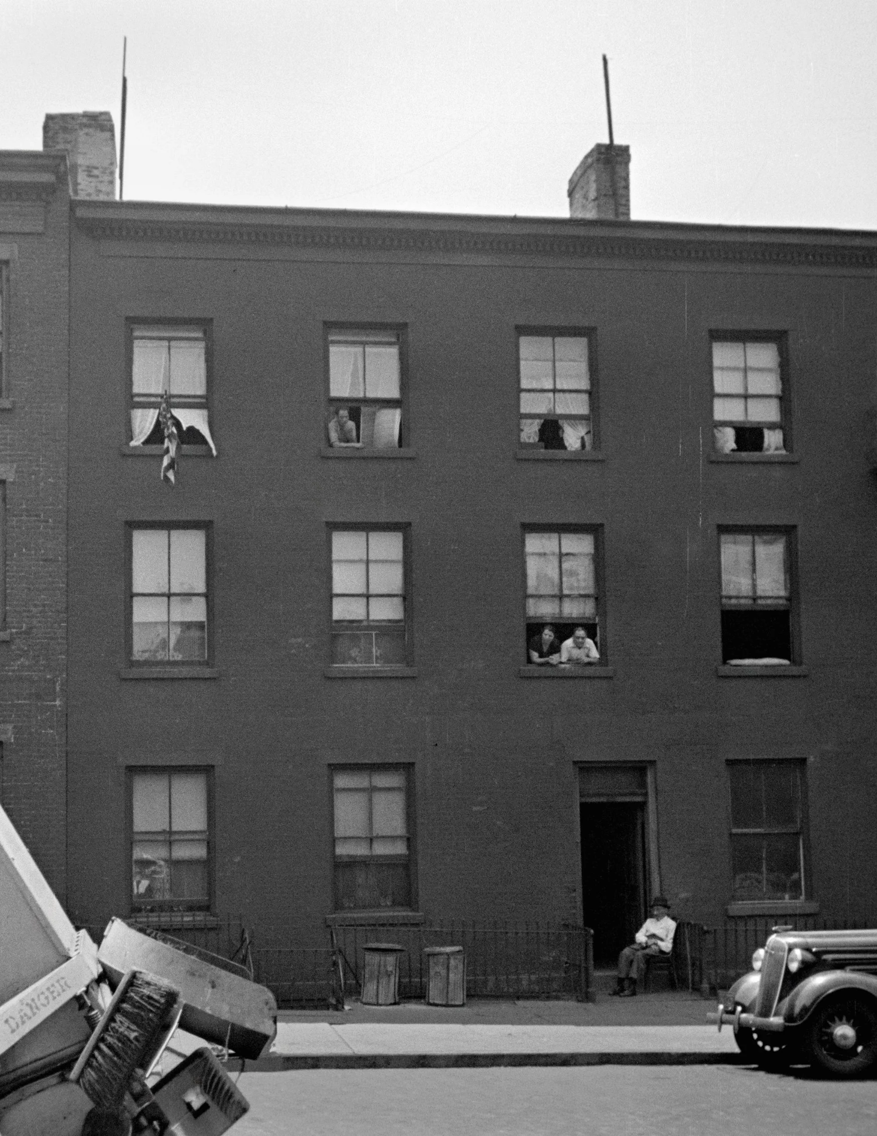62 Amity Street Brooklyn 02 edit crop.jpg