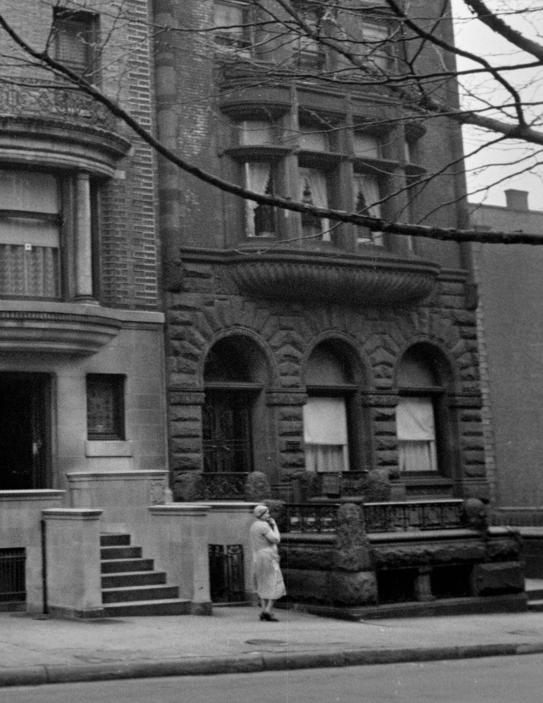 8 Pierrepont Street Brooklyn 02 crop.jpg