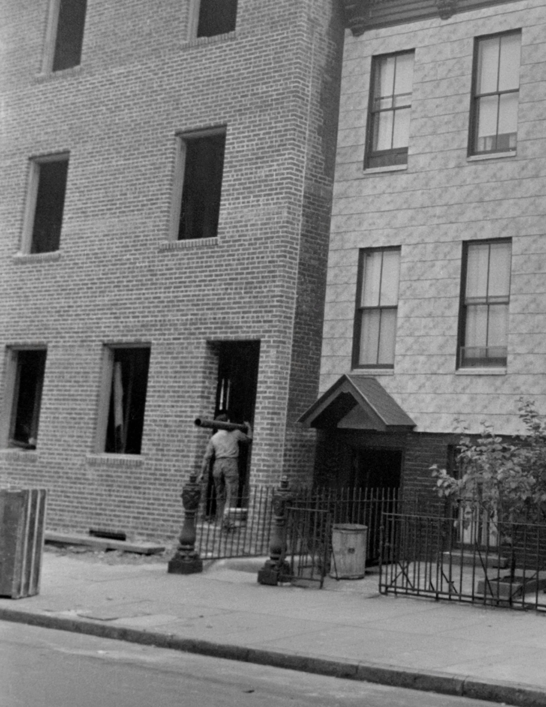 290 Manhattan Avenue Brooklyn 02 edit crop.jpg