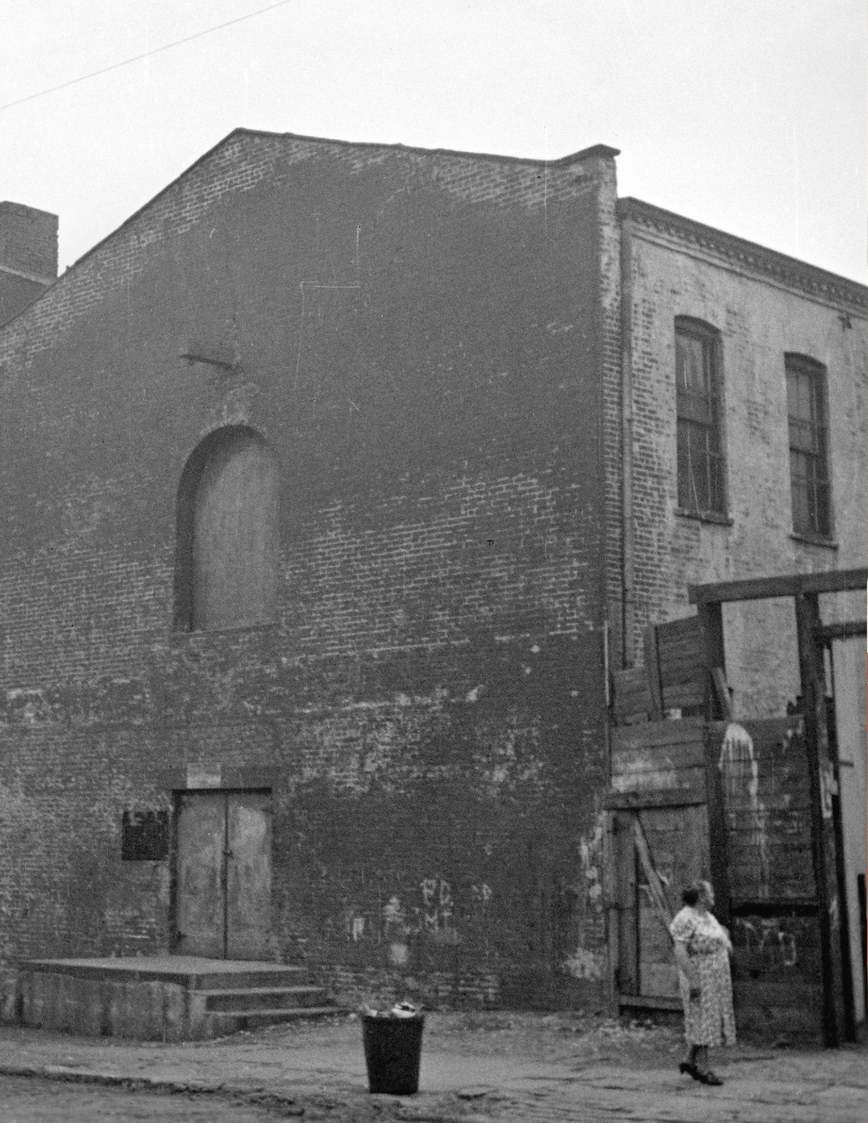175 North 7 Street Brooklyn 02 edit crop.jpg