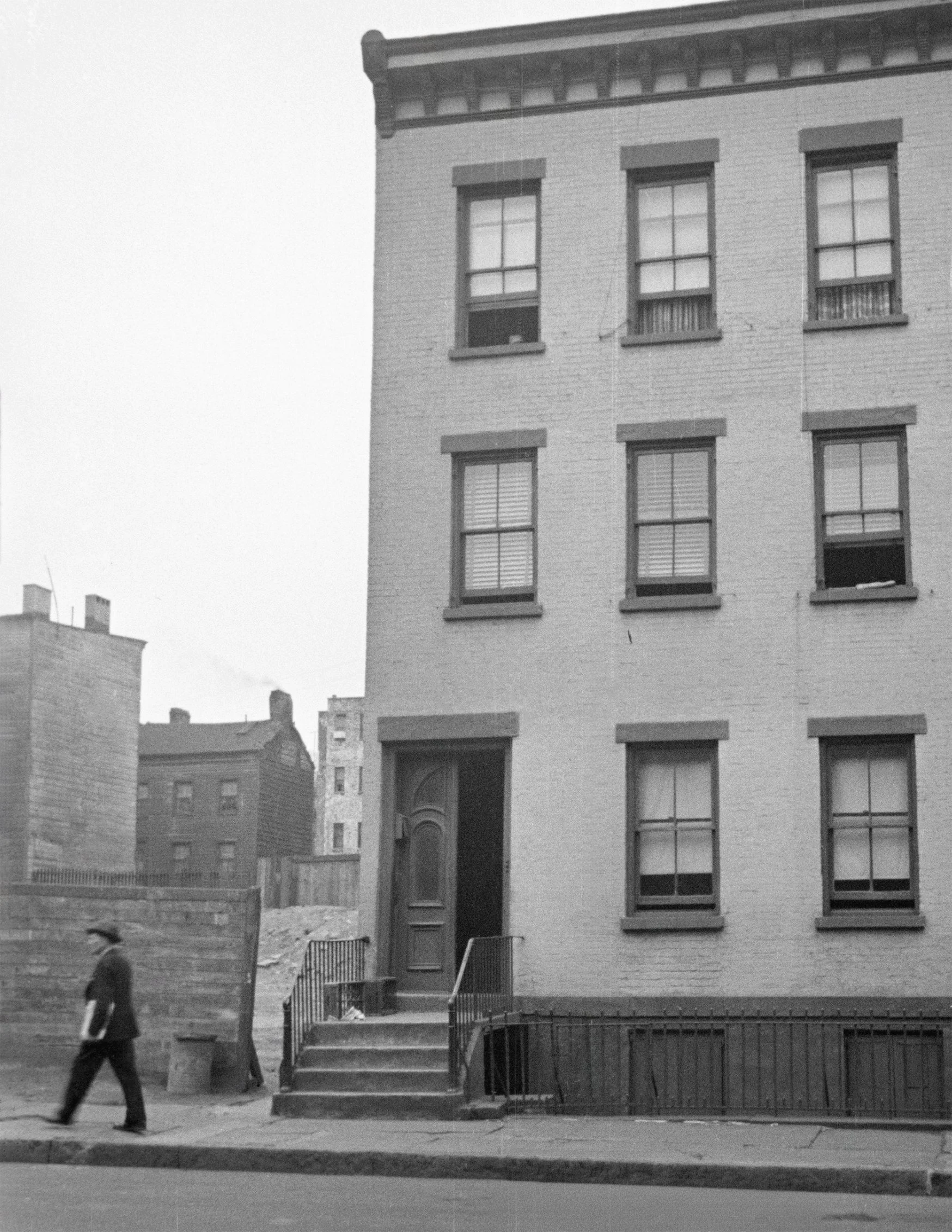 122 York Street Brooklyn 03 edit crop.jpg