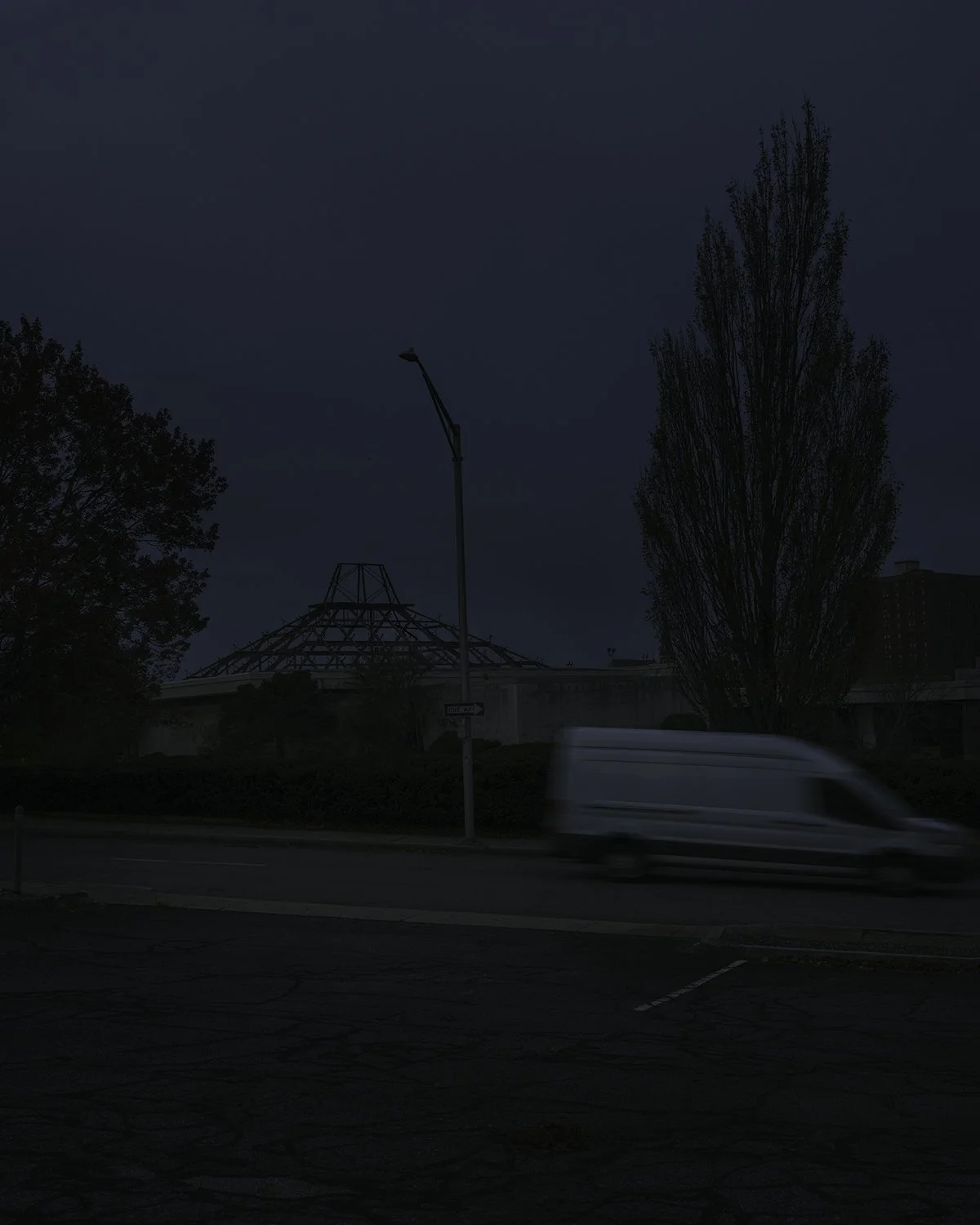 20251103 DSCF0955 no head lights 1200 x 1500.jpg