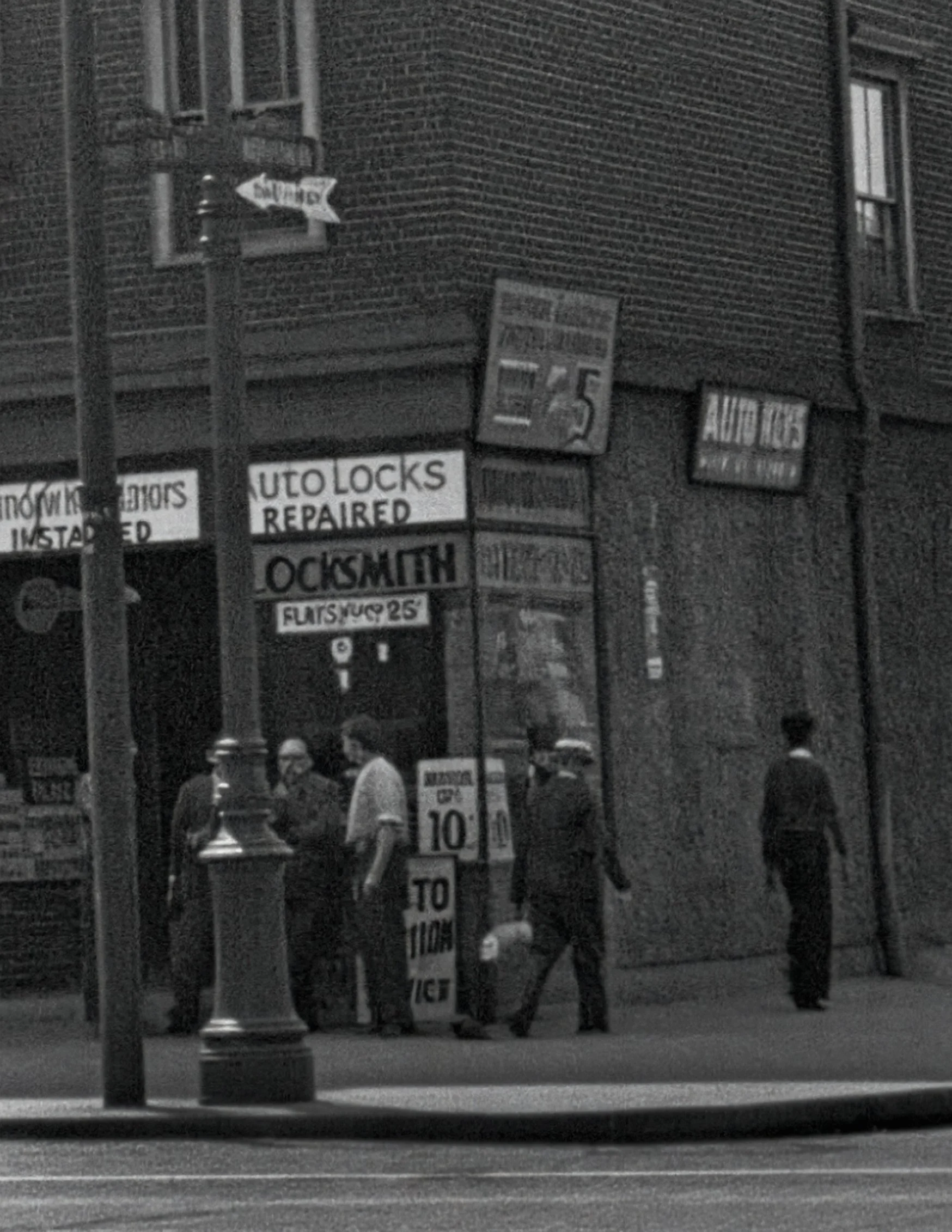 304 Manhattan Avenue Brooklyn 02 edit tight crop.jpg