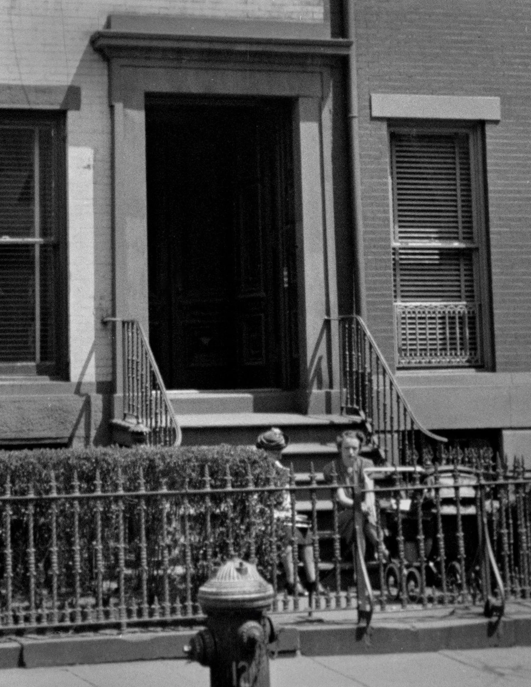 3 Middagh Street Brooklyn 02 crop.jpg