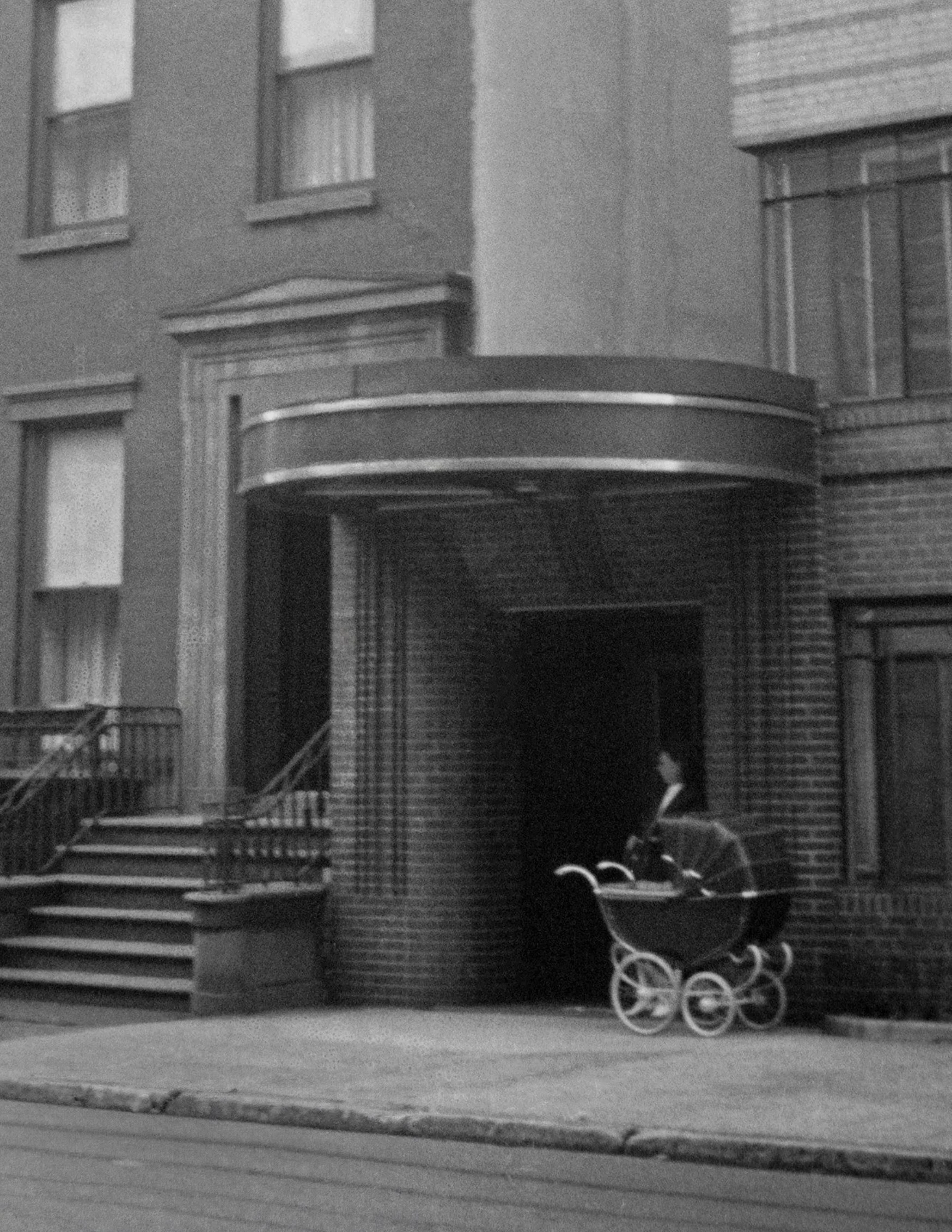 162 Columbia Heights Brooklyn 02 edit crop.jpg