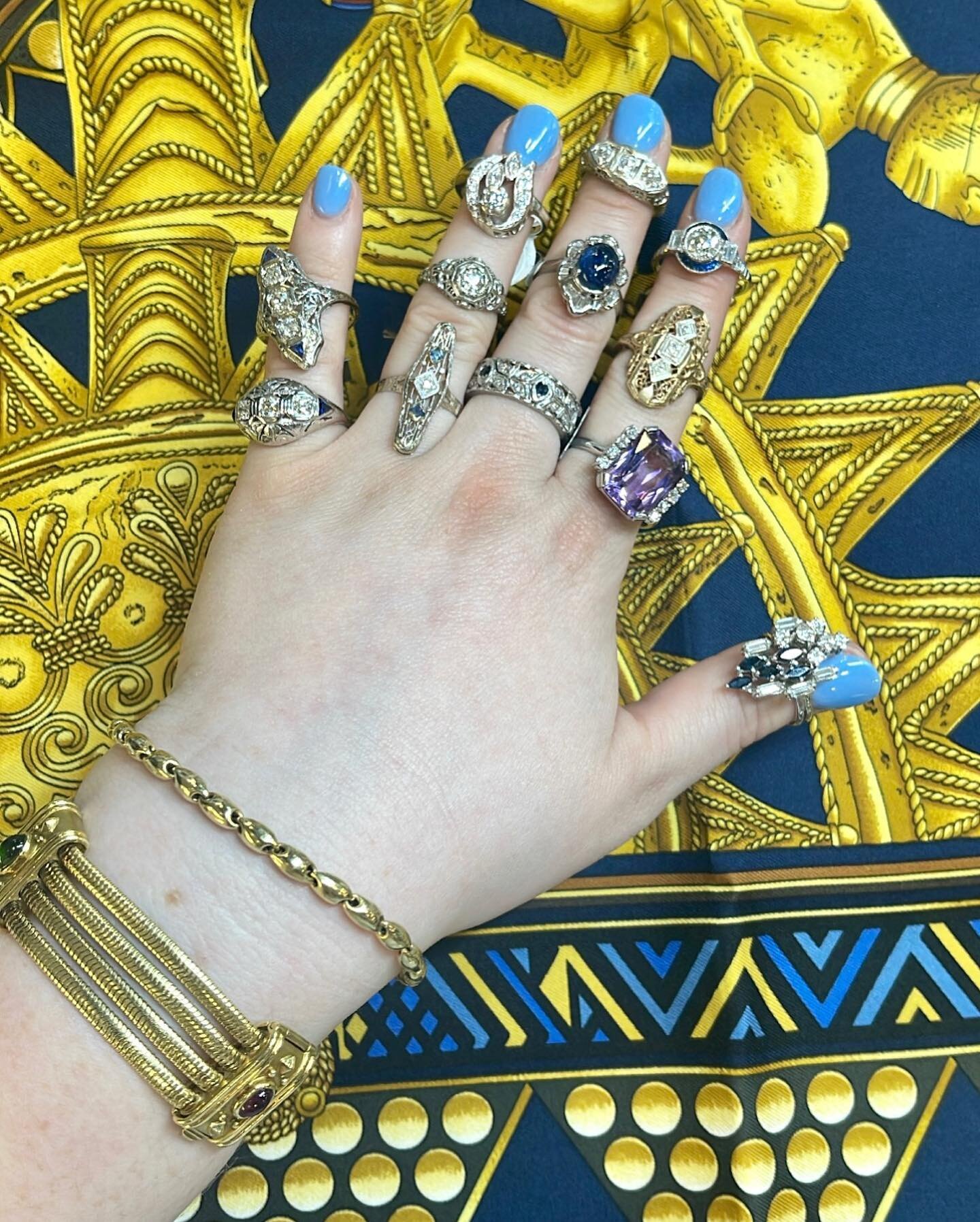 Getting ready for Vegas! ✨✨✨@usantiqueshows✨✨✨

 #jewelrycollections #jewelrydesign #showmeyourstack #antiquejewelry #oneofakind #supportsmallbusiness #femaleentrepreneur #estatejewellery #diamonds