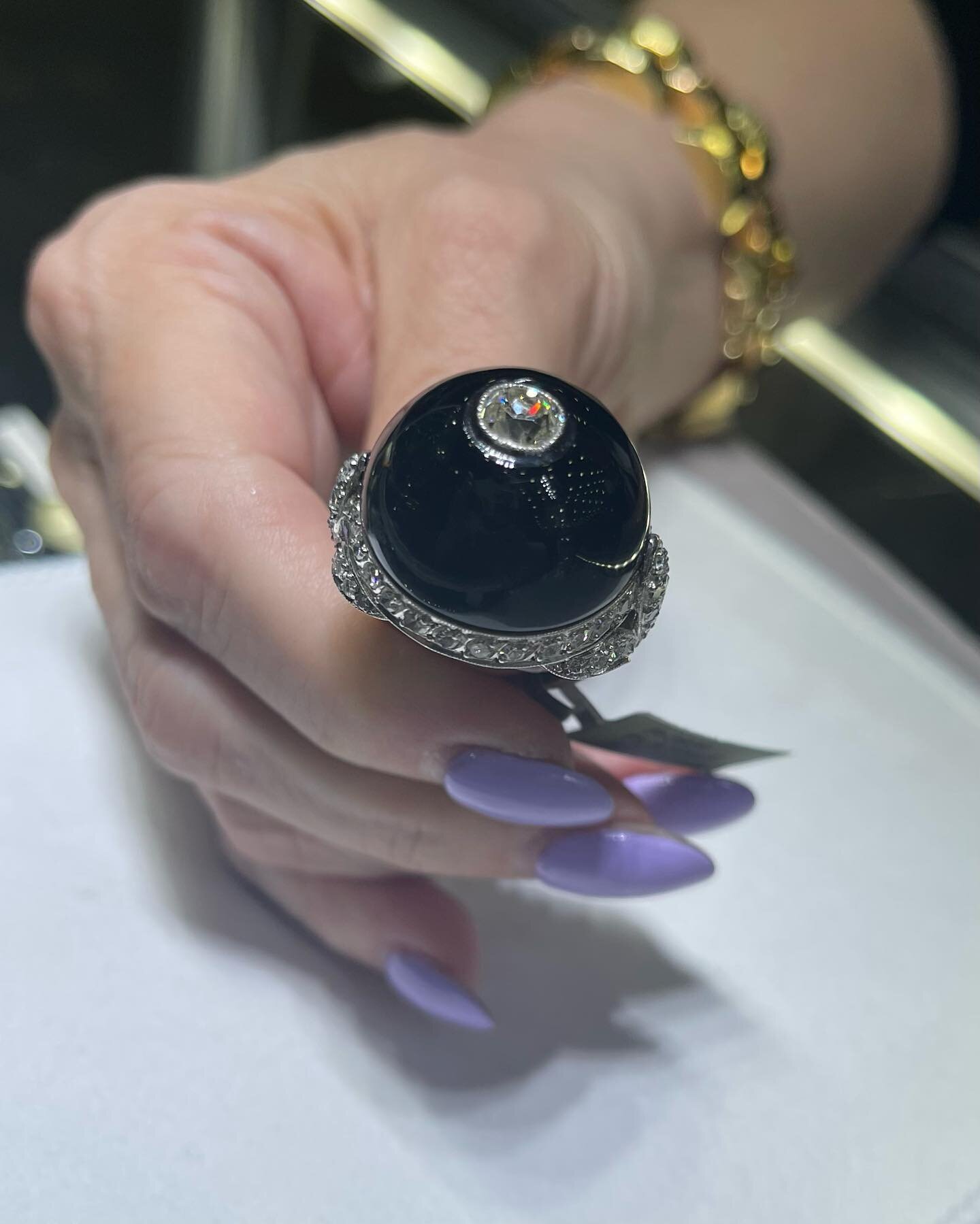 Another stunner! Black onyx with over a carat center diamond plus diamonds surrounding the bezel. ✨💎✨ Beautifully made and a one of kind vintage find. 

#estatejewelry #antiquejewelry #diamonds #oneofakind #oneofakindjewelry #jewelryaddict #supports