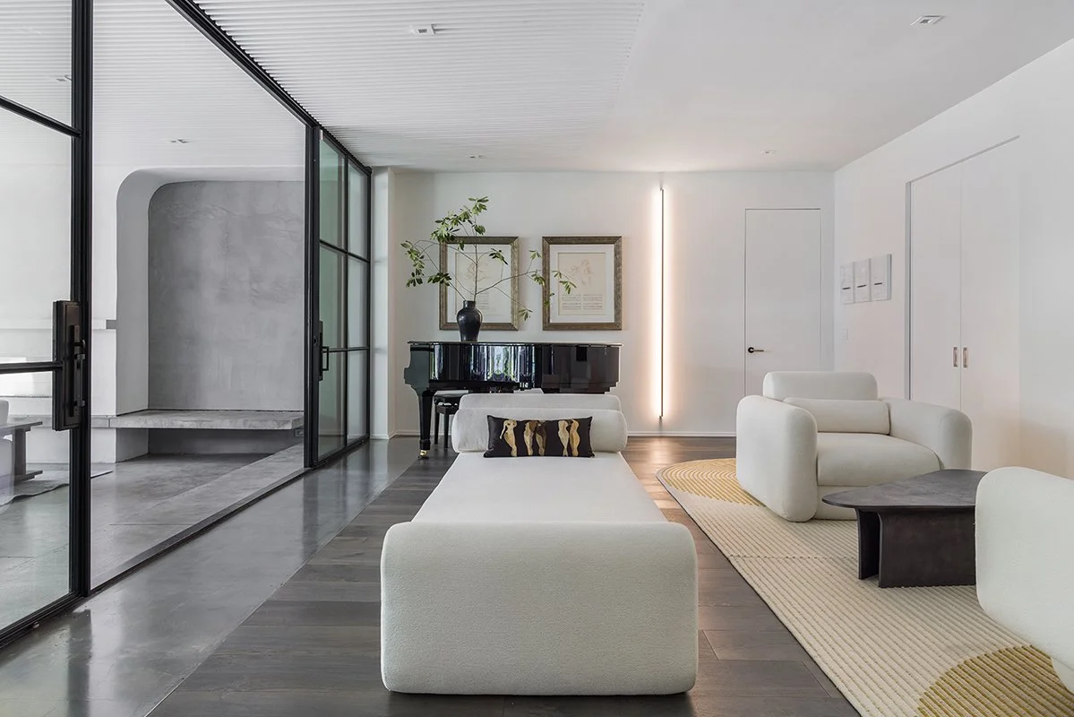 6- Living Room (2)_web.jpg