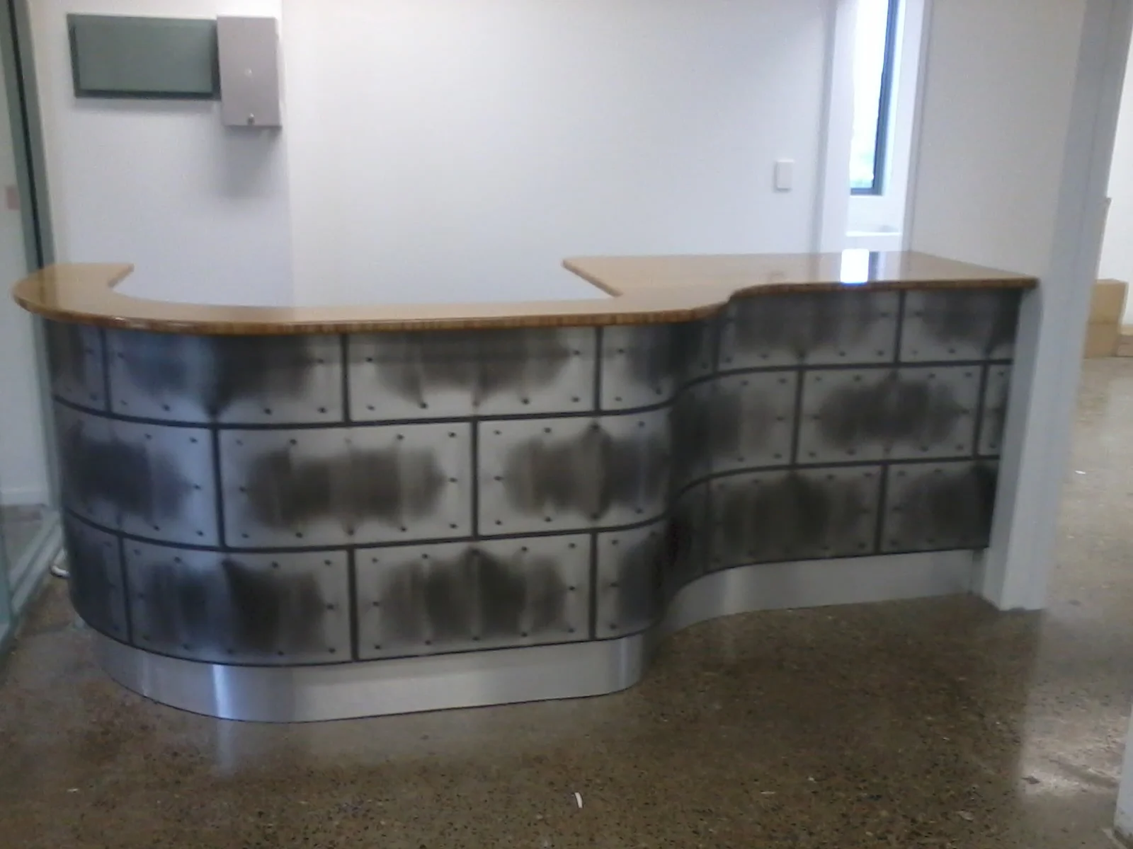 Reception creation with Bamboo Ply & metal plate