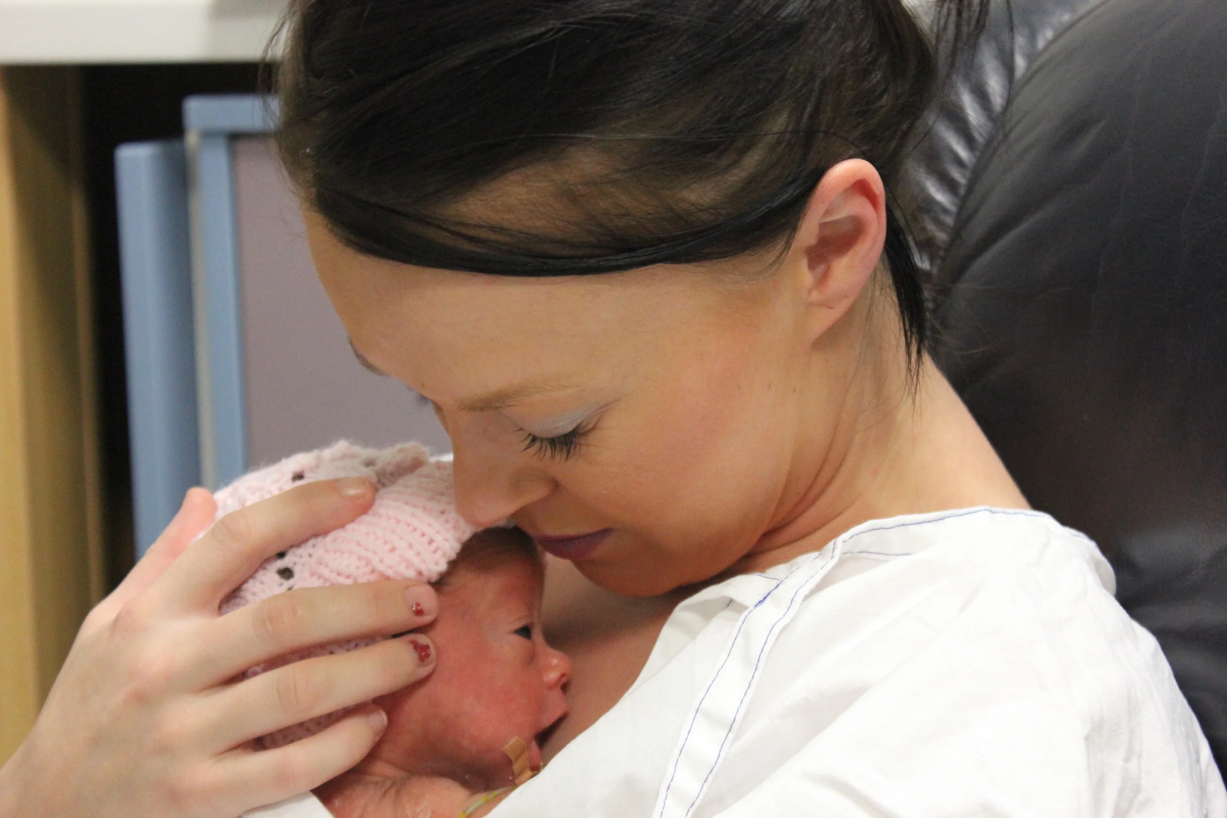 Still too little to breastfeed but i remember that natural feeling, looking down at her wanting to feed her myself. Still tube fed at this stage and too little to feed. I remember my heart breaking every time she opened her mouth like this wanting to feed her myself but not being able to.