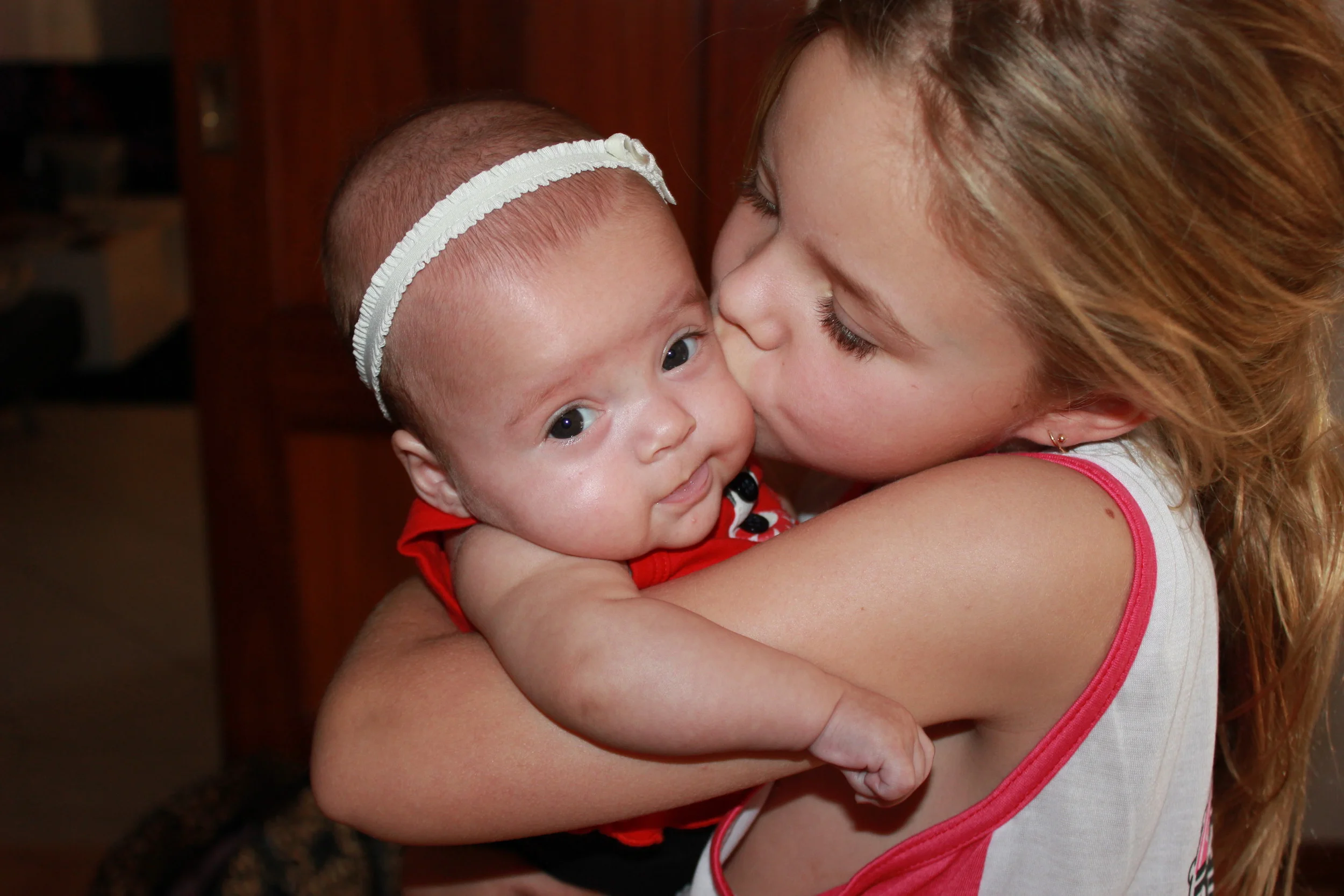 Montanna just thinks the world of her sister. I'm so glad Layla has such an amazing big sister to love and look up to.