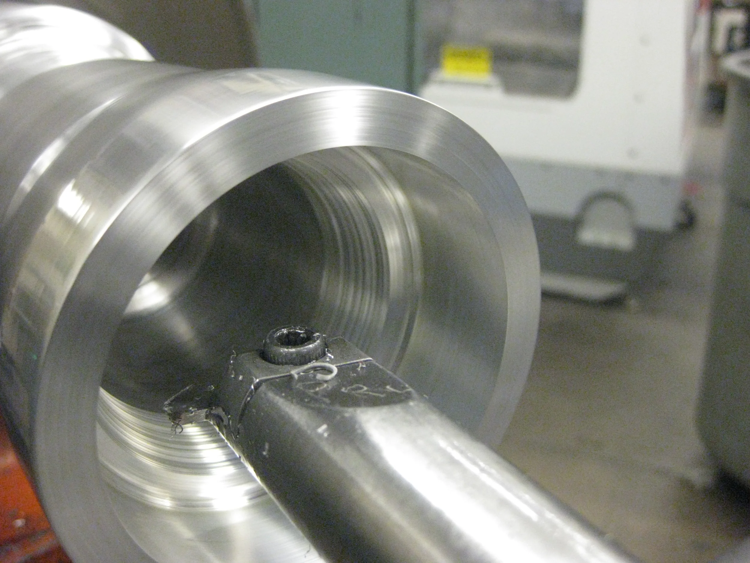  Hollowing out the mug with a boring bar 