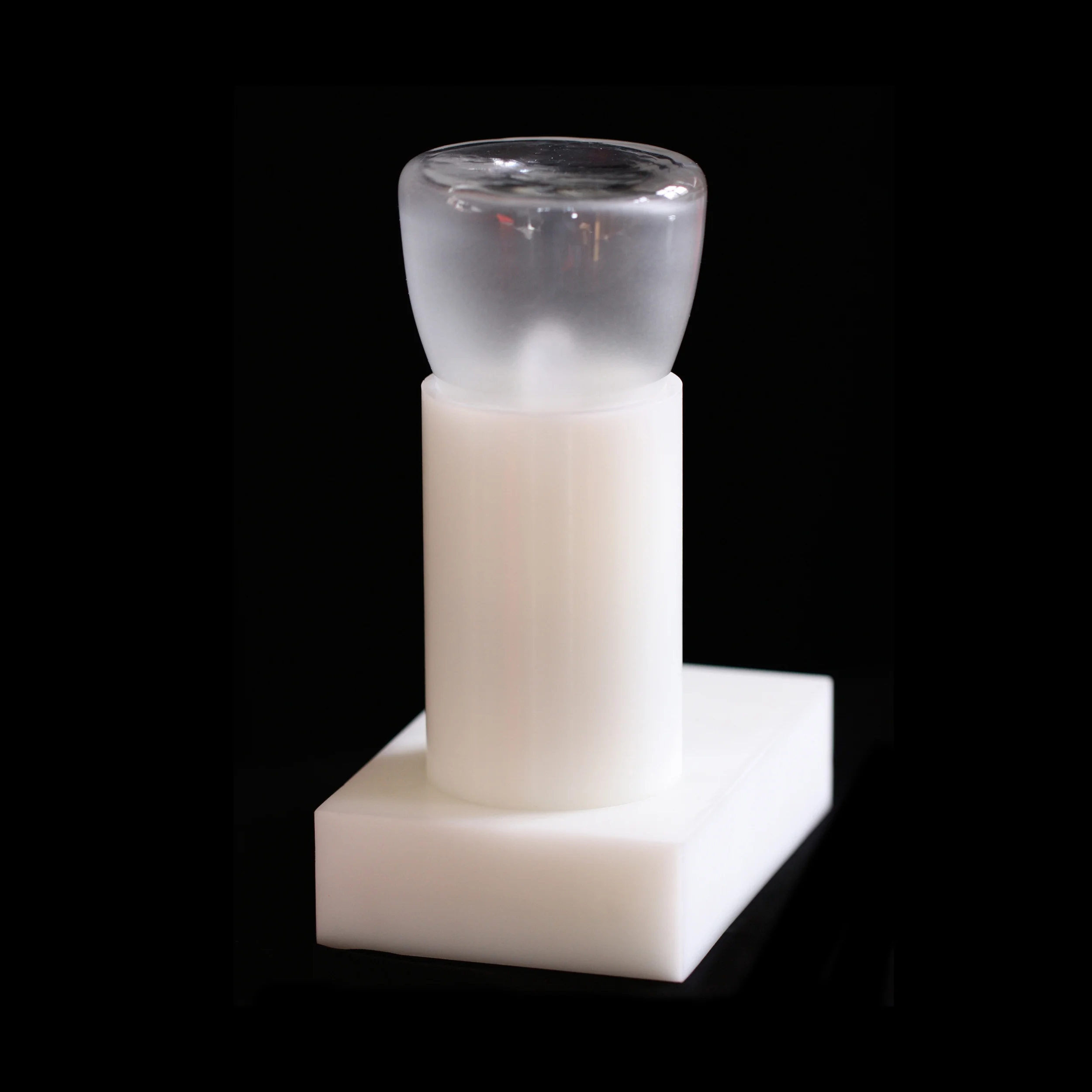 IlluminatingObject_square.jpg