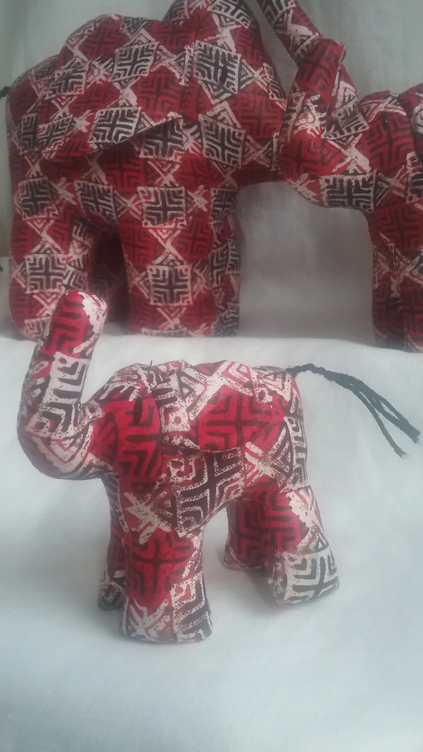 Elephant trio 2018 r_c_b.jpg