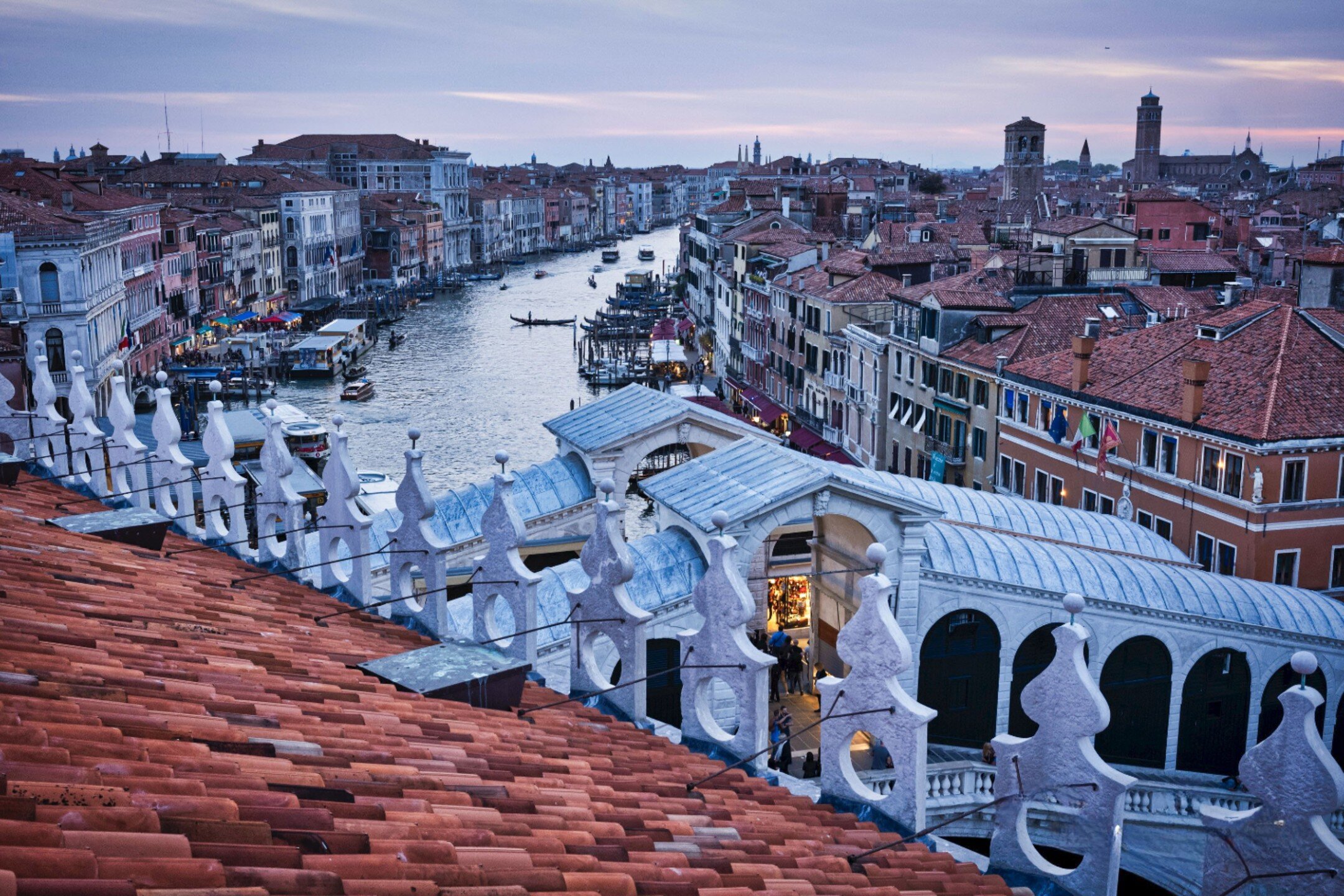 A serene view from Fondaco dei Tedeschi over Rialto Bridge and the Grand Canal....
#Venice