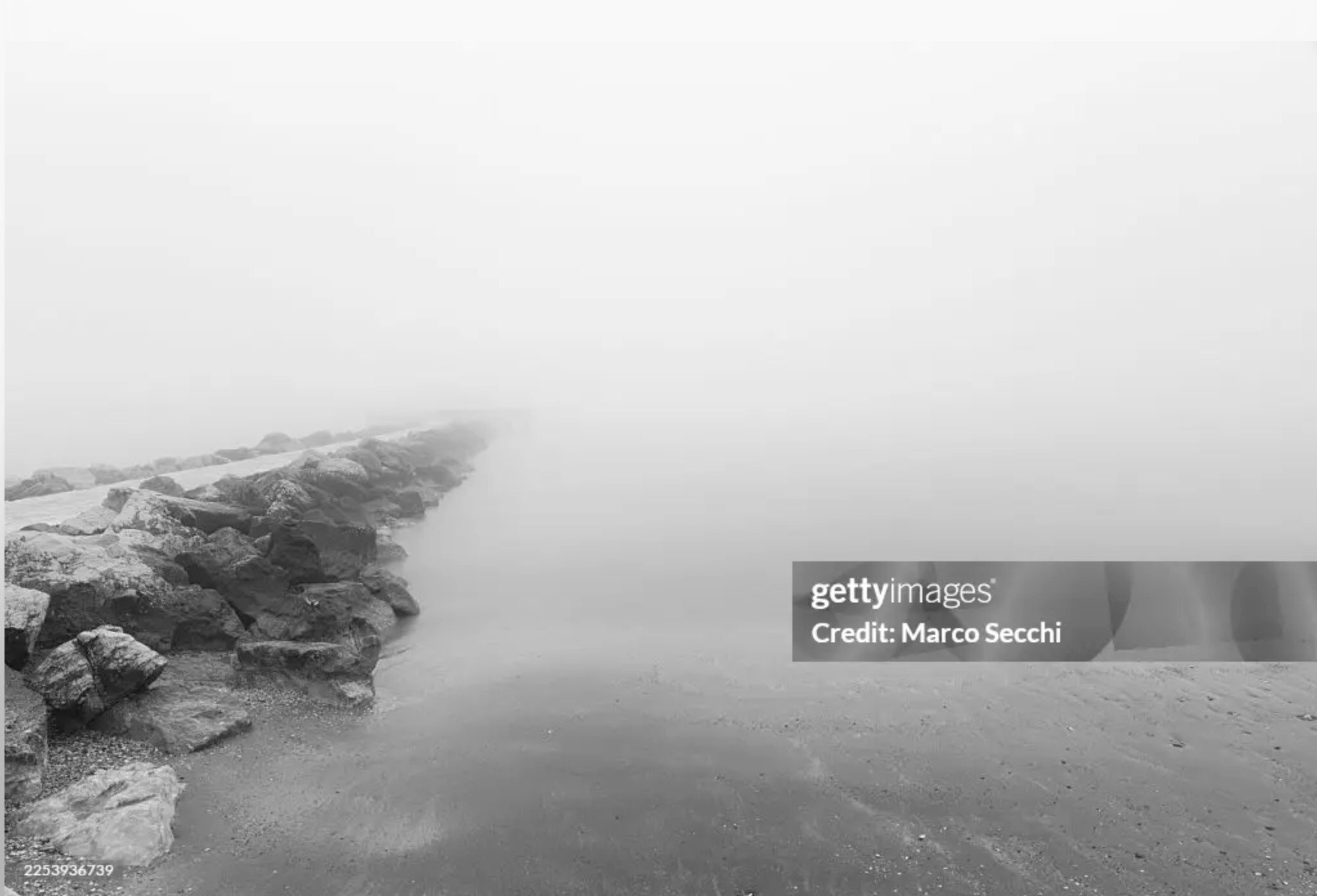 Some days, the horizon disappears.

That&rsquo;s not emptiness.
It&rsquo;s space.