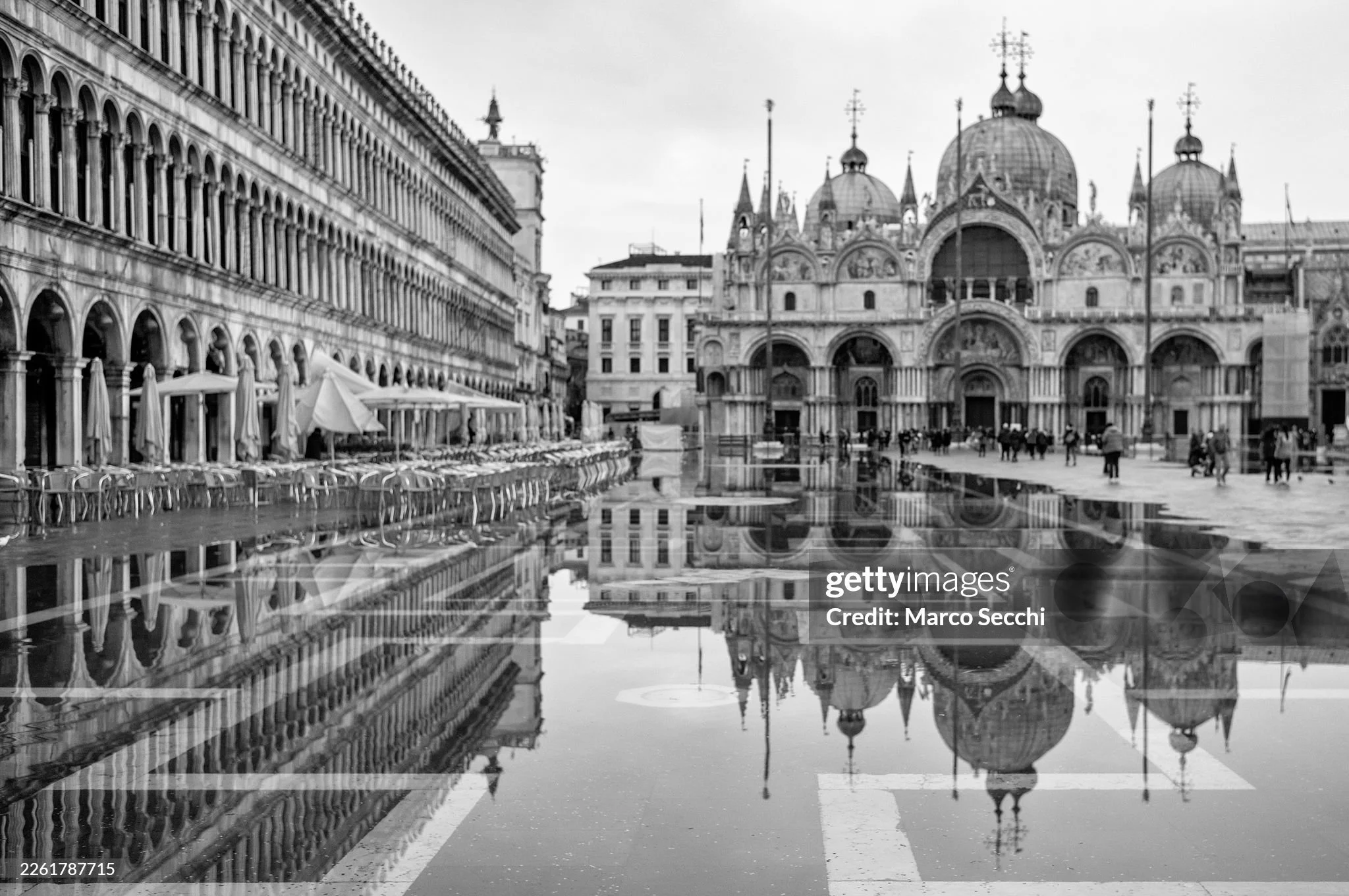 xSan Marco, twice.

Once in stone. Once in water.

On mornings like this, Venice offers you the photograph without resistance. No drama, no performance. Just alignment. Architecture, light, and stillness agreeing, briefly, to exist in the same frame.
