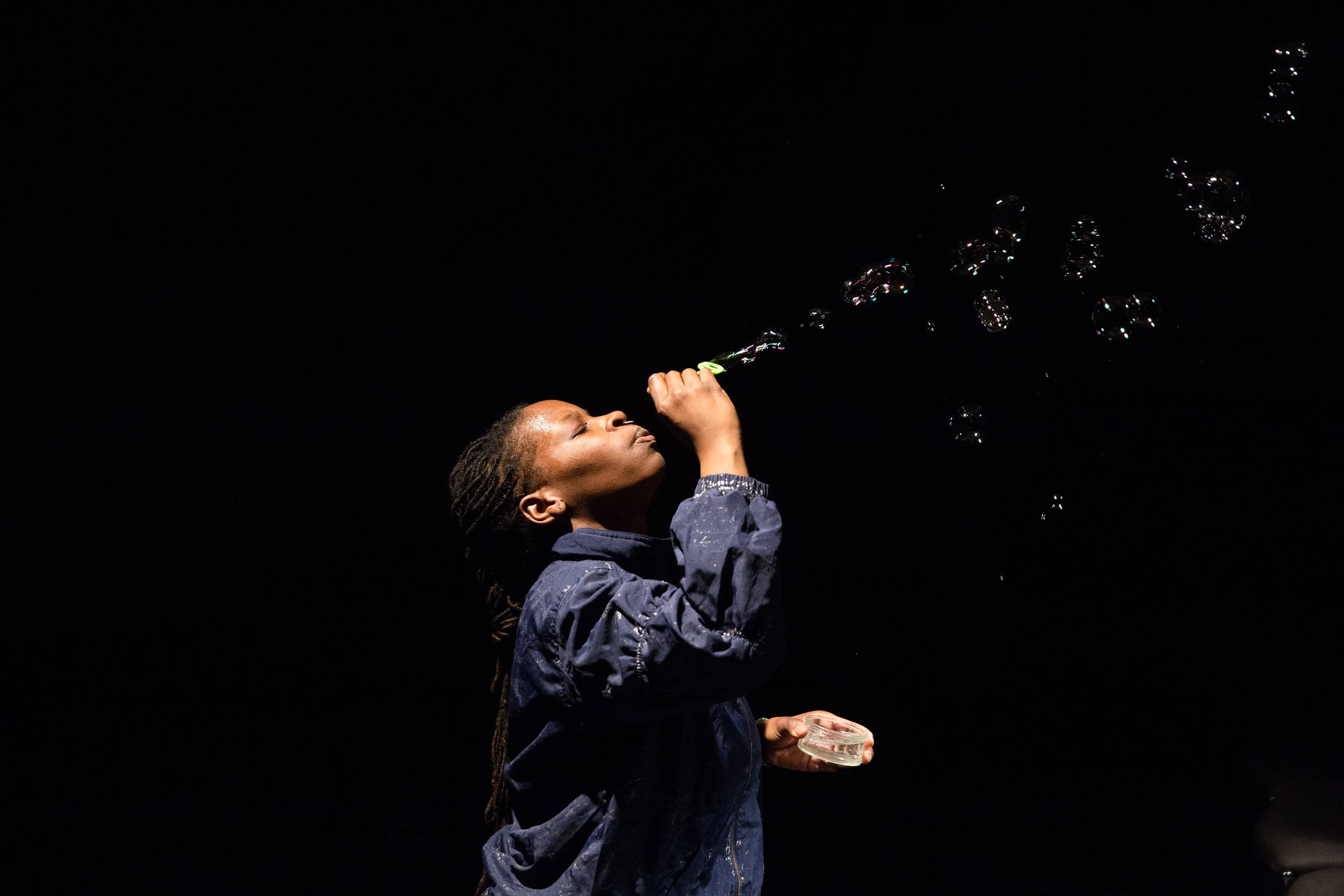 Ni'JaWhitson-bubbles-byScottShaw.jpg
