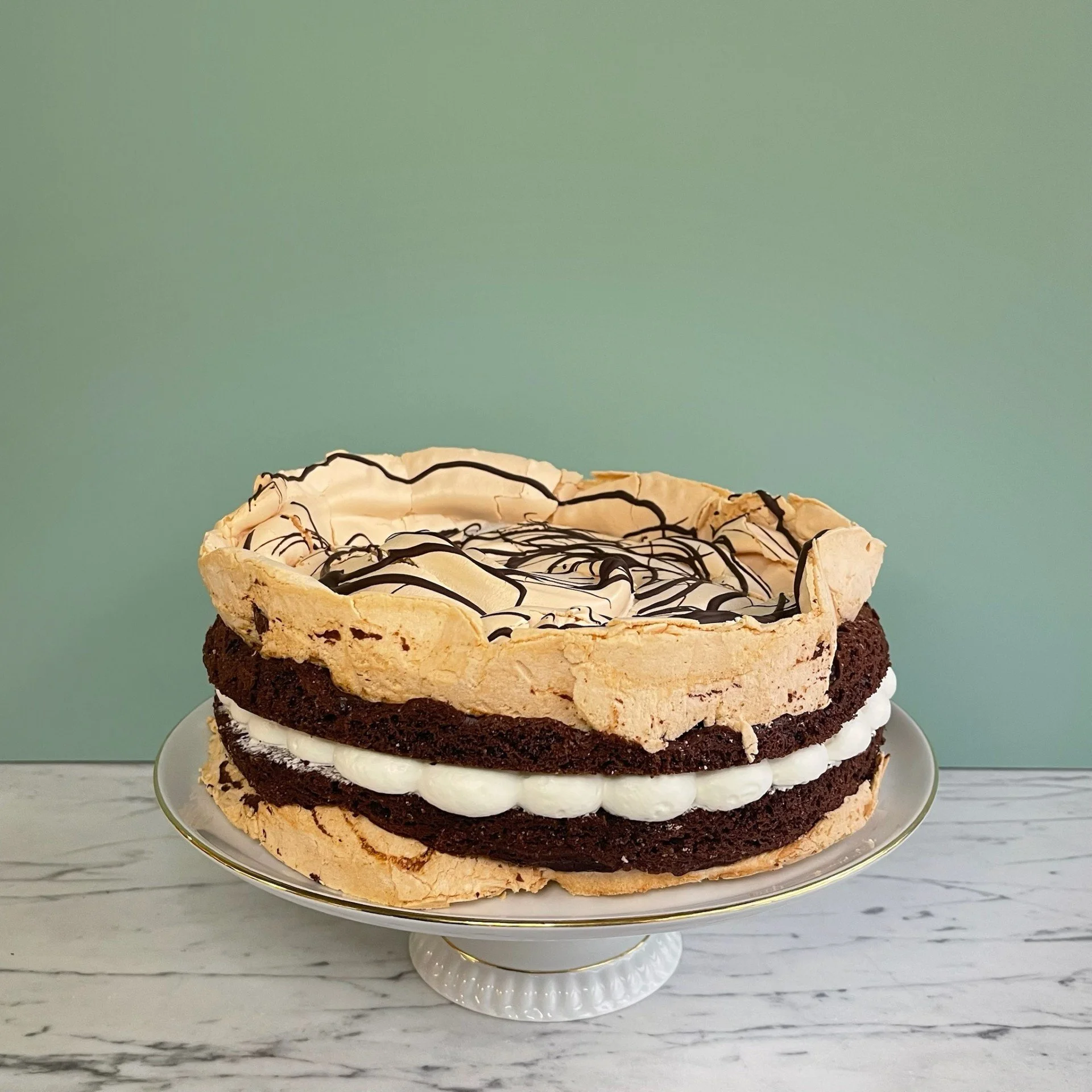 CHOCO FRAMBOOS MERENGUE TAART