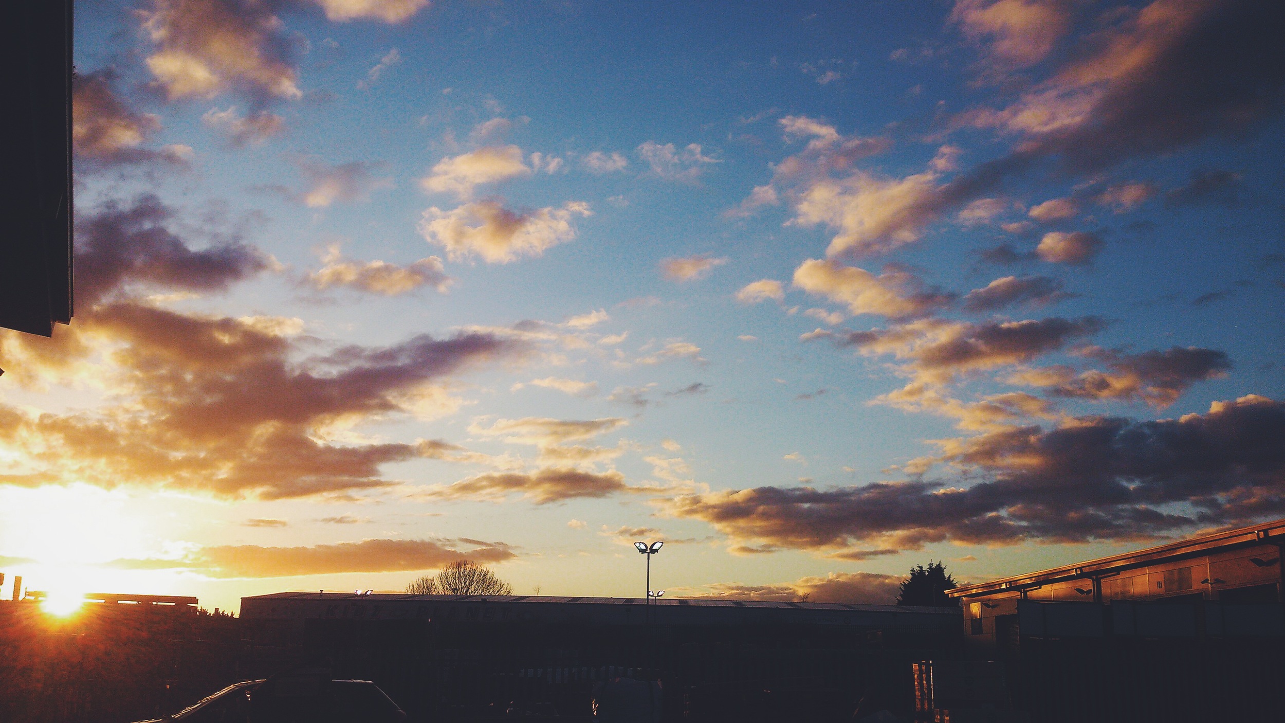 Processed with VSCOcam with f2 preset