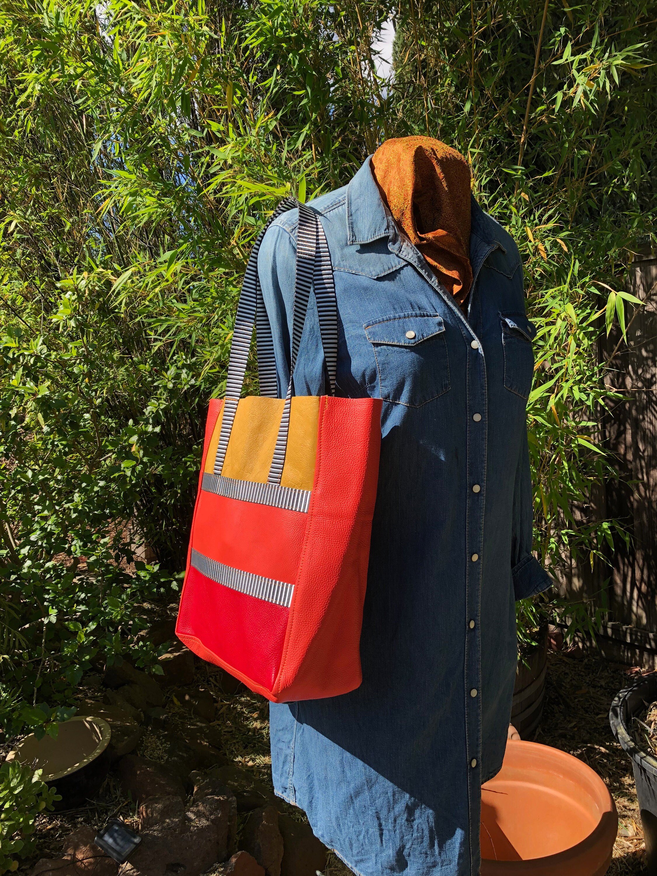 https://i.etsystatic.com/5615534/r/il/03d177/1884107682/il_fullxfull.1884107682_956z.jpg
