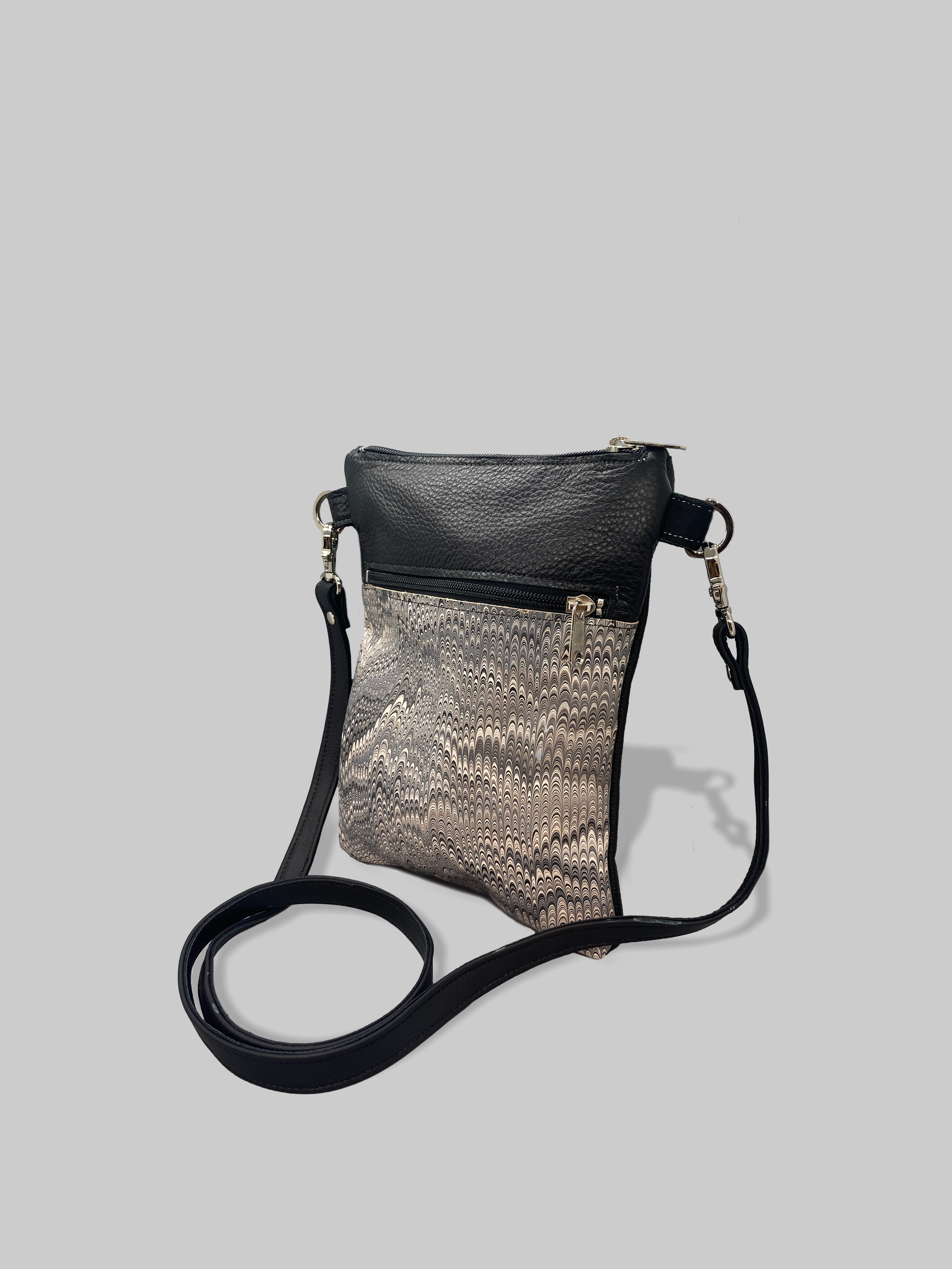 BLK2pktcrossbody2.png