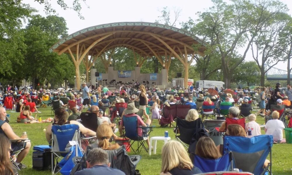 moon-tunes-crowd-1-1000x600-1.jpg