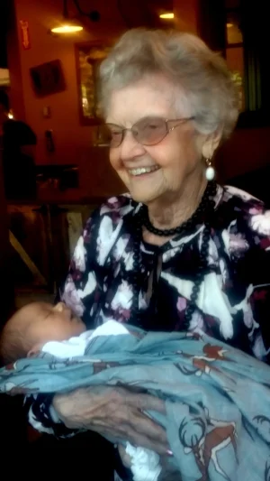 Thornburg, Vivian (fv) 2017.jpg