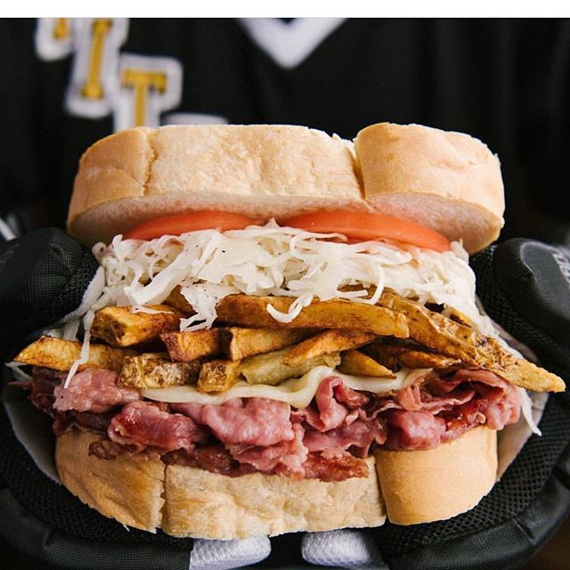 The CHAMP is here! The MUNCH MADNESS votes are counted and the sandwich is once again king 🥪 👑 To celebrate, get 50% off all @primantibros iconic sandwich kits today only with free shipping nationwide ! #goldbelly #munchmadness