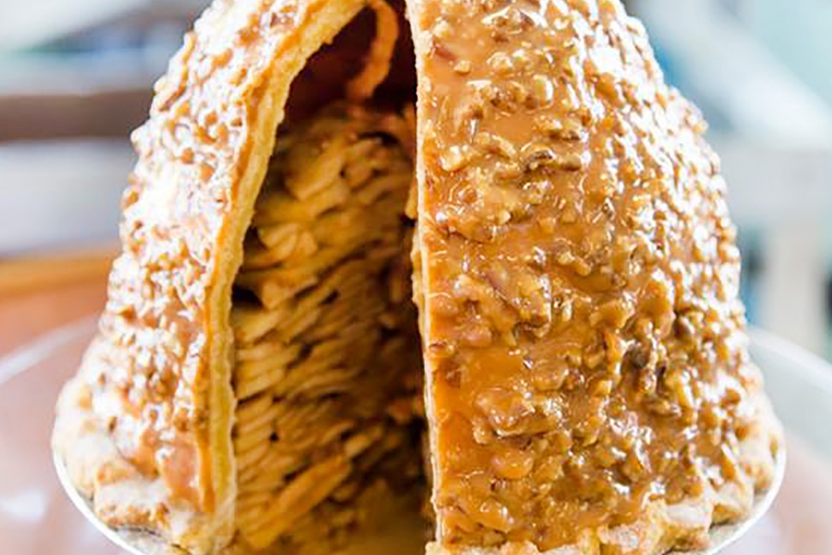 Blue-Owl-Bakery-Leevee-High-Caramel-Pecan-Pie-Product-10.jpg