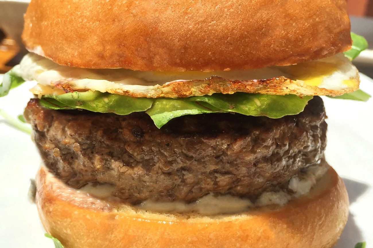 lafrieda-gold-label-burger-product1.jpg