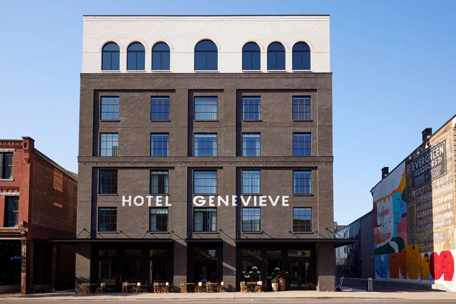 HOTEL GENEVIEVE PUBLIC