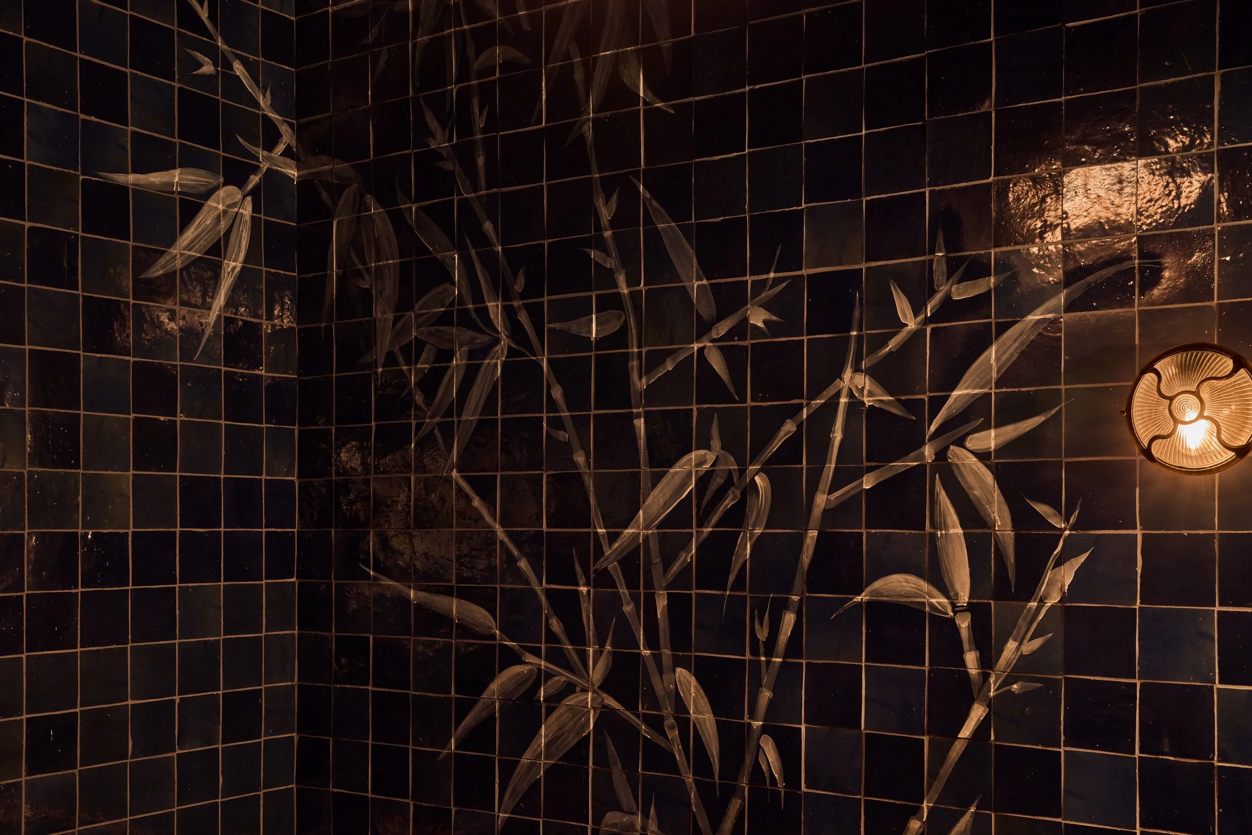 DOUBLE KNOT MIAMI_RESTROOM_436 FINAL Credit Jason Varney.jpg